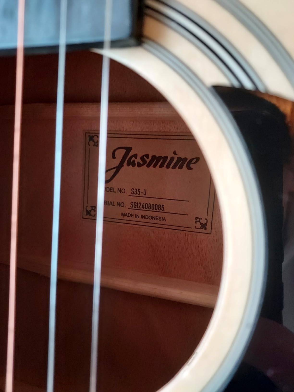 Jasmine S35 Dreadnought Acoustic Guitar Natural | Sitka spruce top; Mahogany back and sides; Satin finish customer photo 2