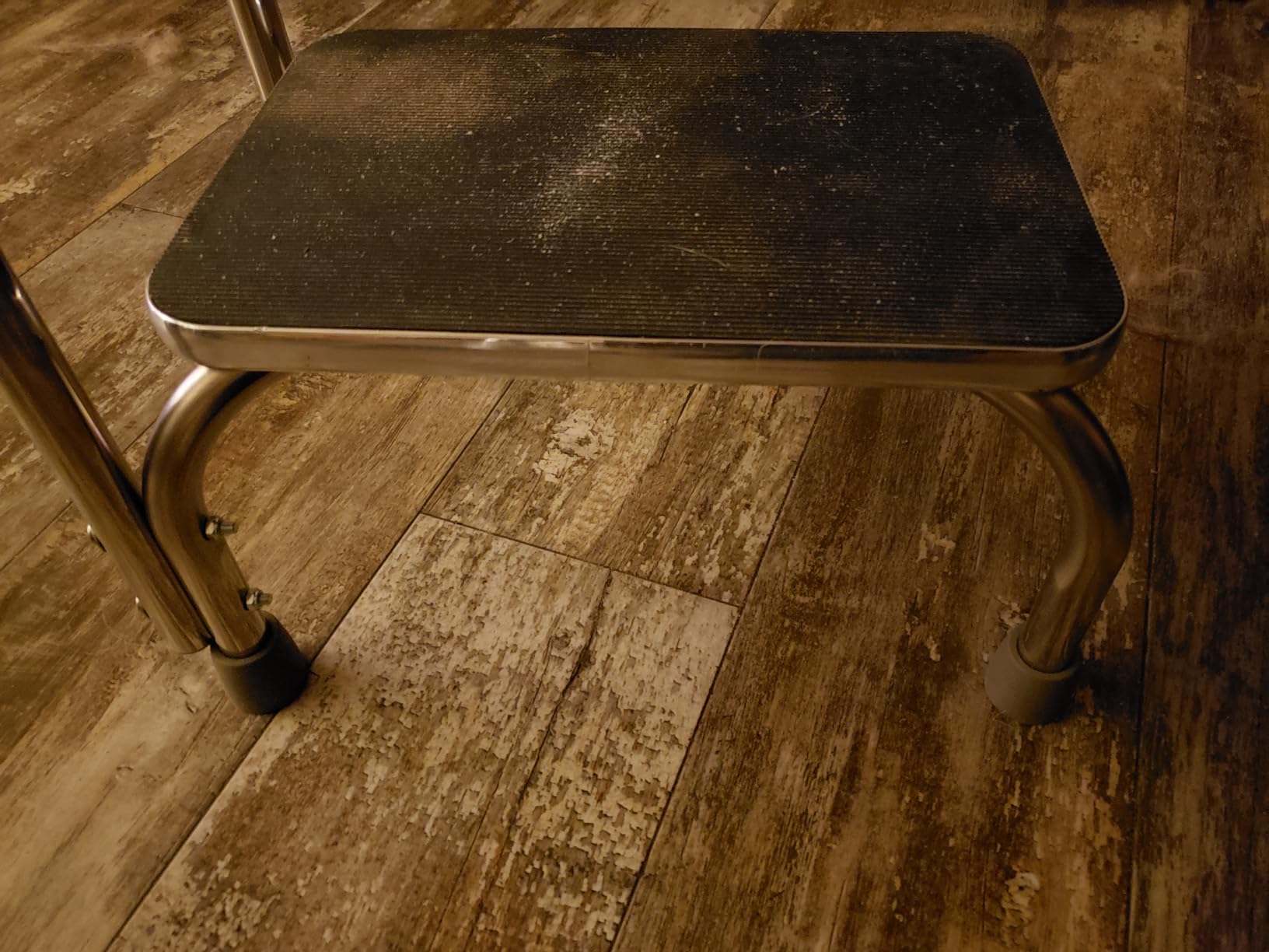 DMI Step Stool with Handle and Non Skid Rubber Platform, Lightweight and Sturdy Stool for Seniors, Adults and Children, Holds up to 300 Pounds with 9.5 Inch Step Up, 17.3