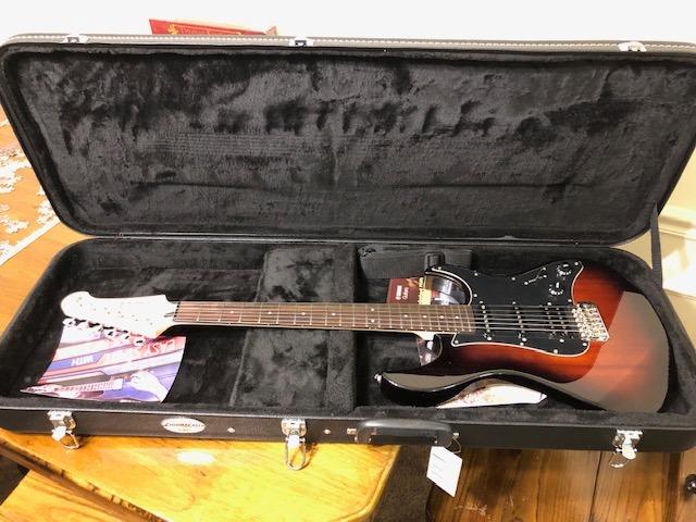Yamaha GigMaker EG Electric Guitar Pack with Amplifier, Gig Bag, Tuner, Cable, Strap and Picks - Black customer photo 2