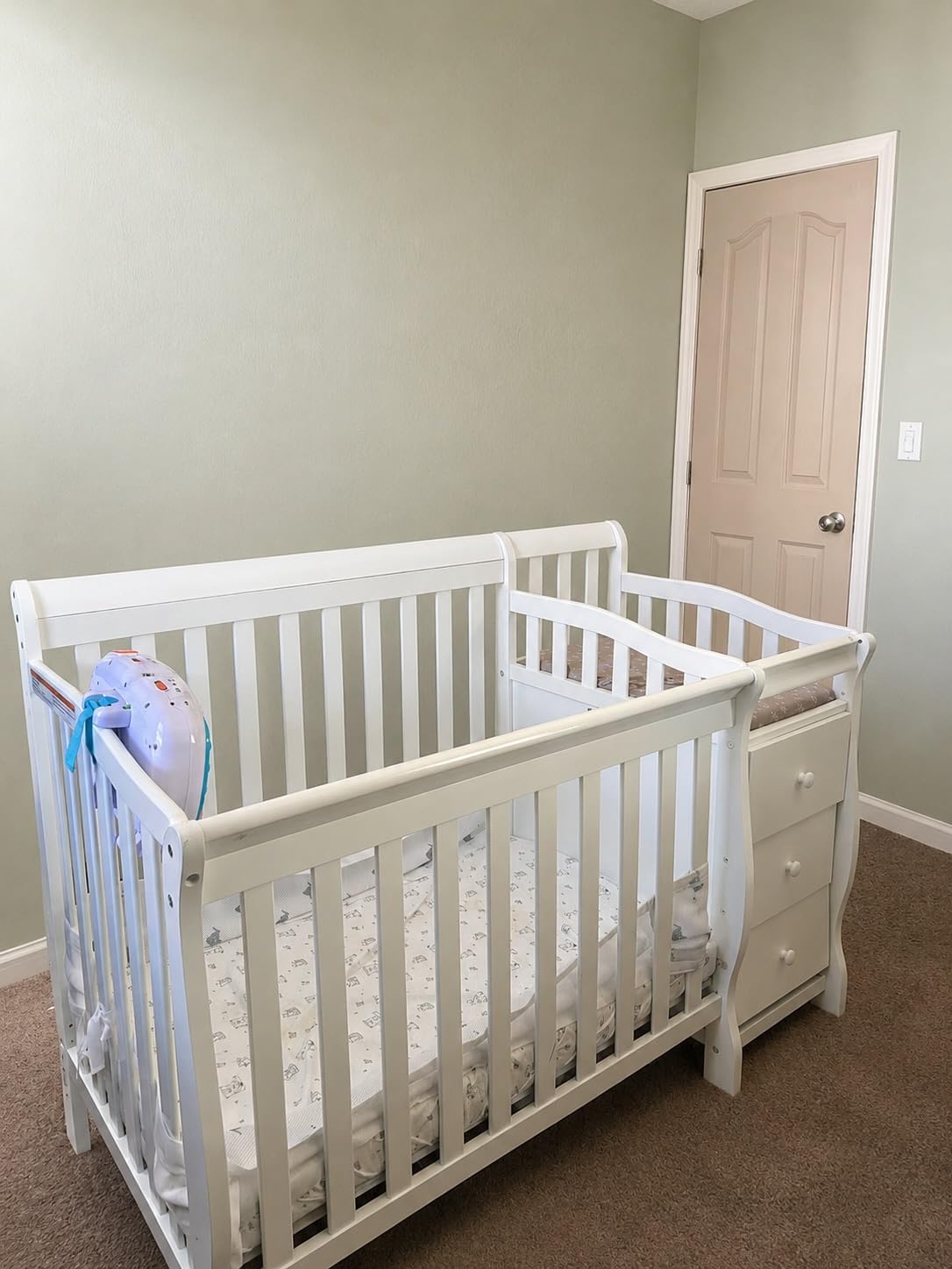 Dream On Me Jayden 4-in-1 Convertible Mini Baby Crib with 3 Drawer Changer | Converts to Daybed & Twin Size Bed, Wooden Crib with Mattress, 3 Adjustable Heights, GREENGUARD Gold & BSA Verified, White customer photo 1