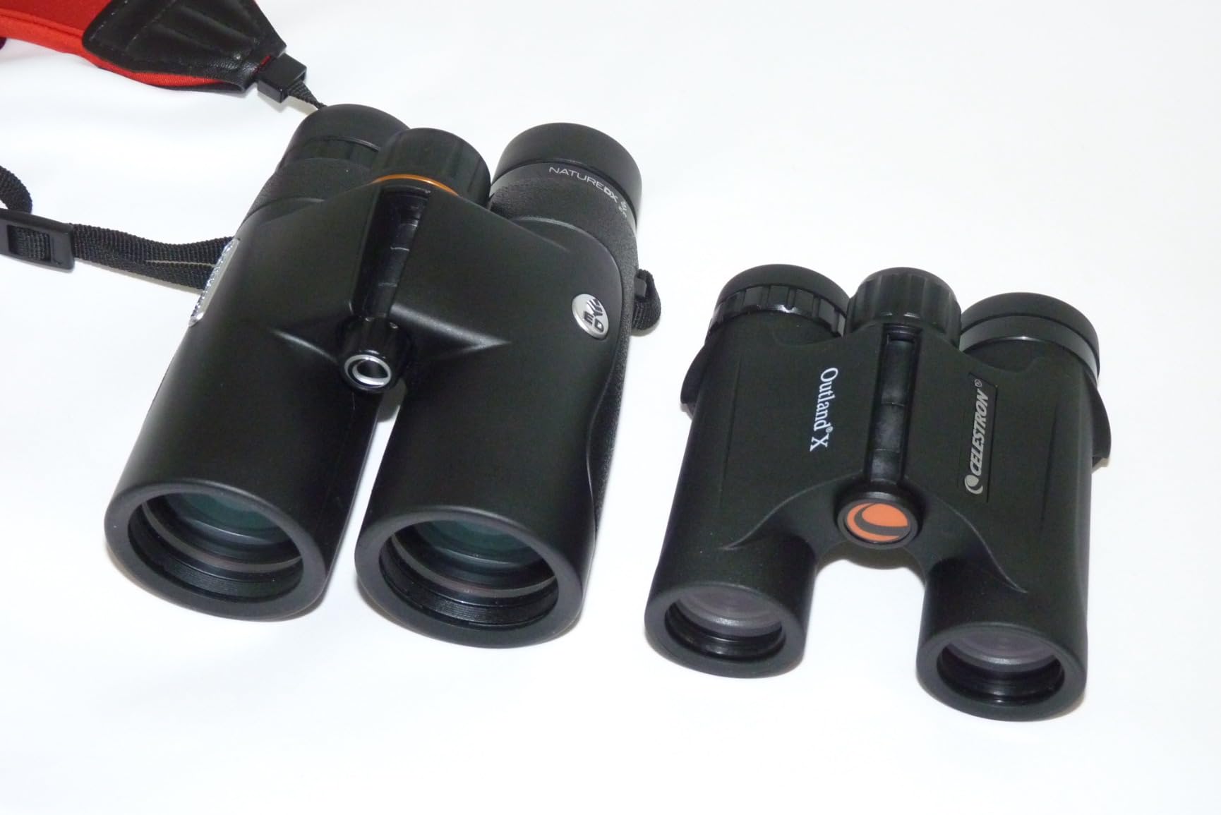 Celestron Outland X 8x25 Pocket Binoculars for Travel & Sports | Pocket-Sized Performance Binocular, 8x Magnification, Rubber-Armored Body, Waterproof, BaK-4 Prisms, Multi-Coated Optics customer photo 1