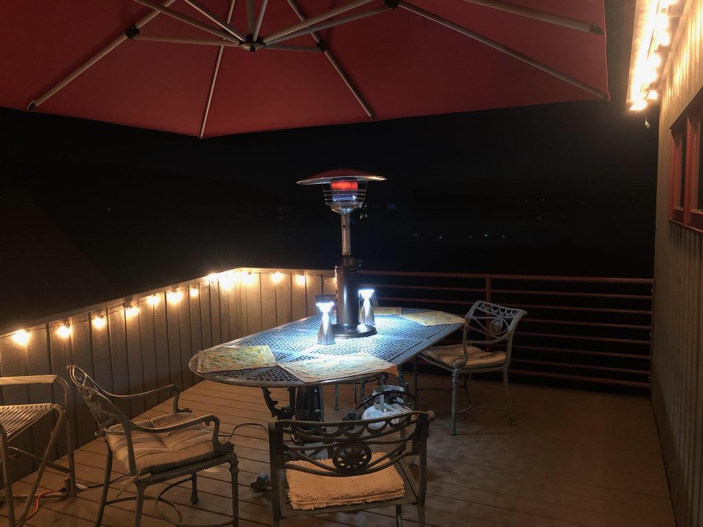 Hiland HLDS032-BB Portable Table Top Patio Heater, 11,000 BTU, Use 1lb or 20Lb Propane Tank, Hammered Bronze customer photo 1
