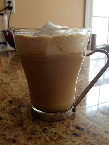 Breville BMF600XL Milk Café Frother, Brushed Stainless Steel | Easily craft rich and creamy hot milk drinks at home, including lattes, cappuccinos, chai tea, and hot chocolate customer photo 2