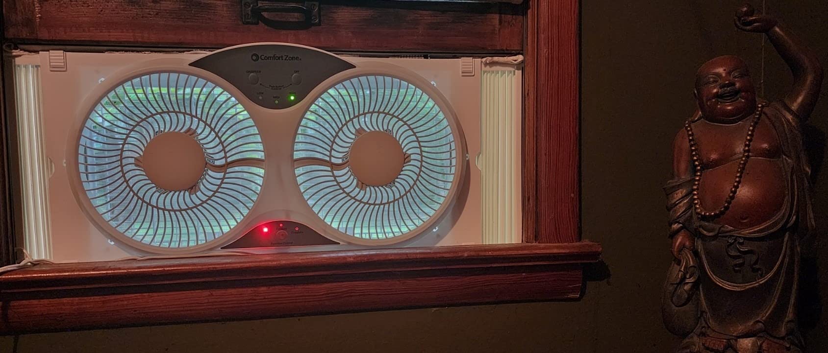 Comfort Zone Window Fan for Bedroom, 9 inch 3 Speed Dual Fans with Auto-Locking Expanders, 3 Modes (Cool, Circulate, Exhaust), Remote Control, Fabric Cover plus Bug Screen, White customer photo 2