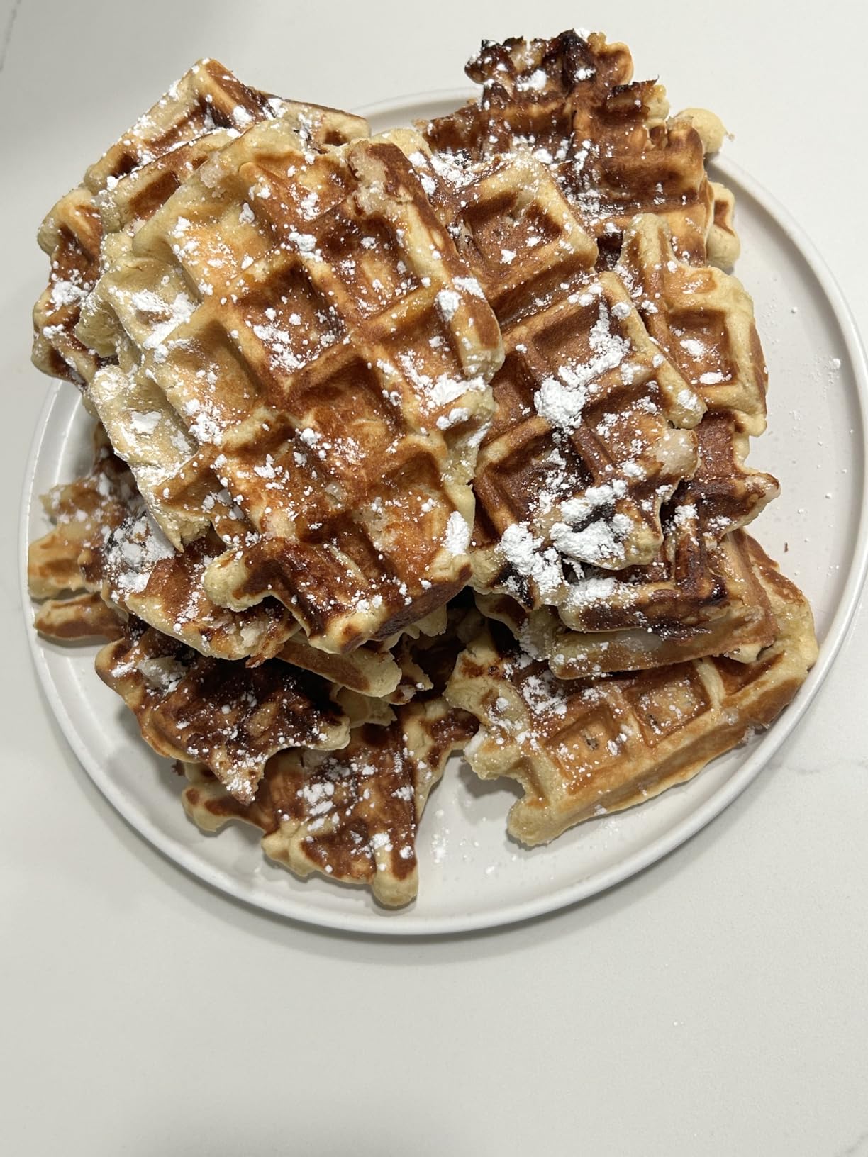Hamilton Beach Belgian Waffle Maker with PFAS-Free Non-Stick Grids | Makes 4 Waffles, Hashbrowns or Keto Chaffles at Once | Compact Design for Easy Storage | Black & Stainless Steel | 26020MN customer photo 1