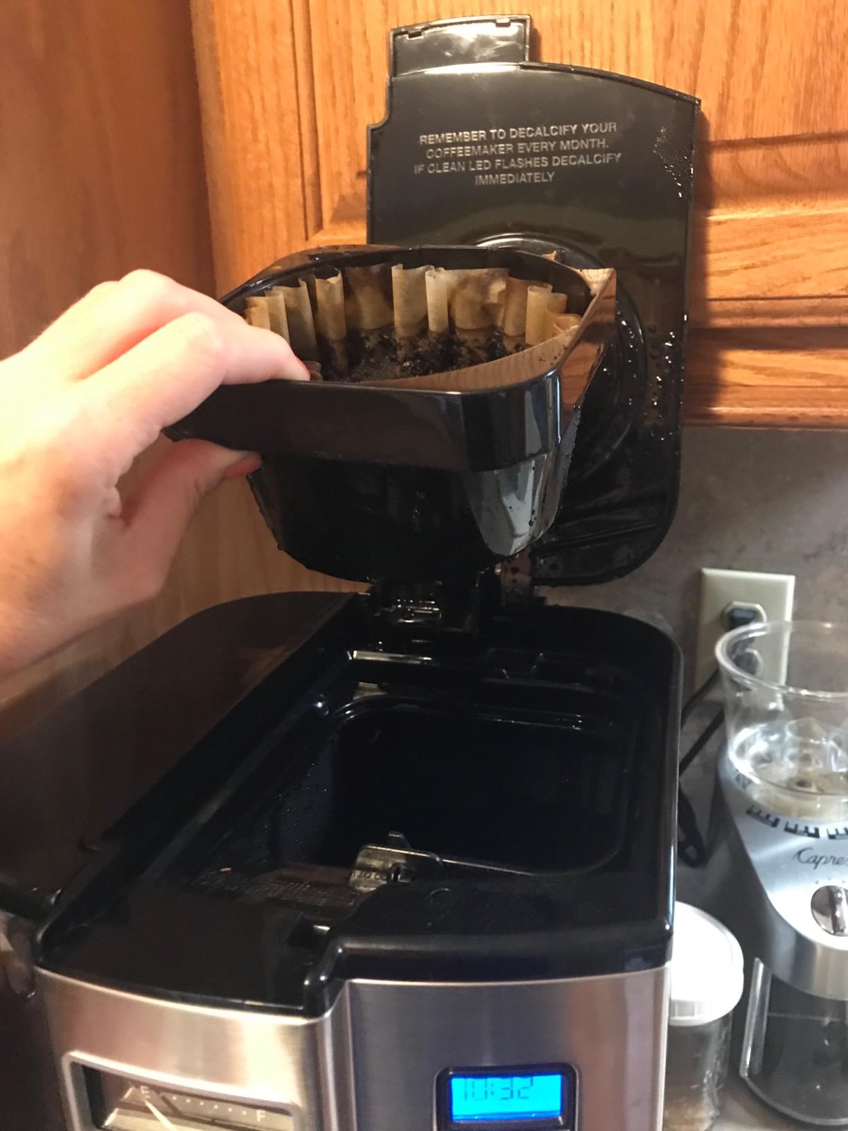 Cuisinart Drip Coffee Maker, Programmable & Self-Cleaning, 12-cup Capacity customer photo 2
