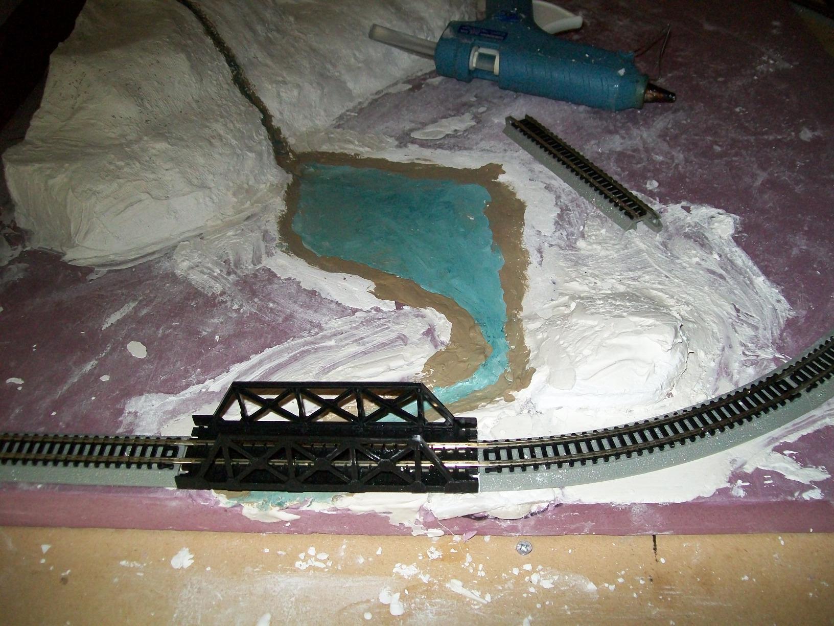 Bachmann Trains - Super Chief Ready To Run Electric Train Set - N Scale customer photo 2