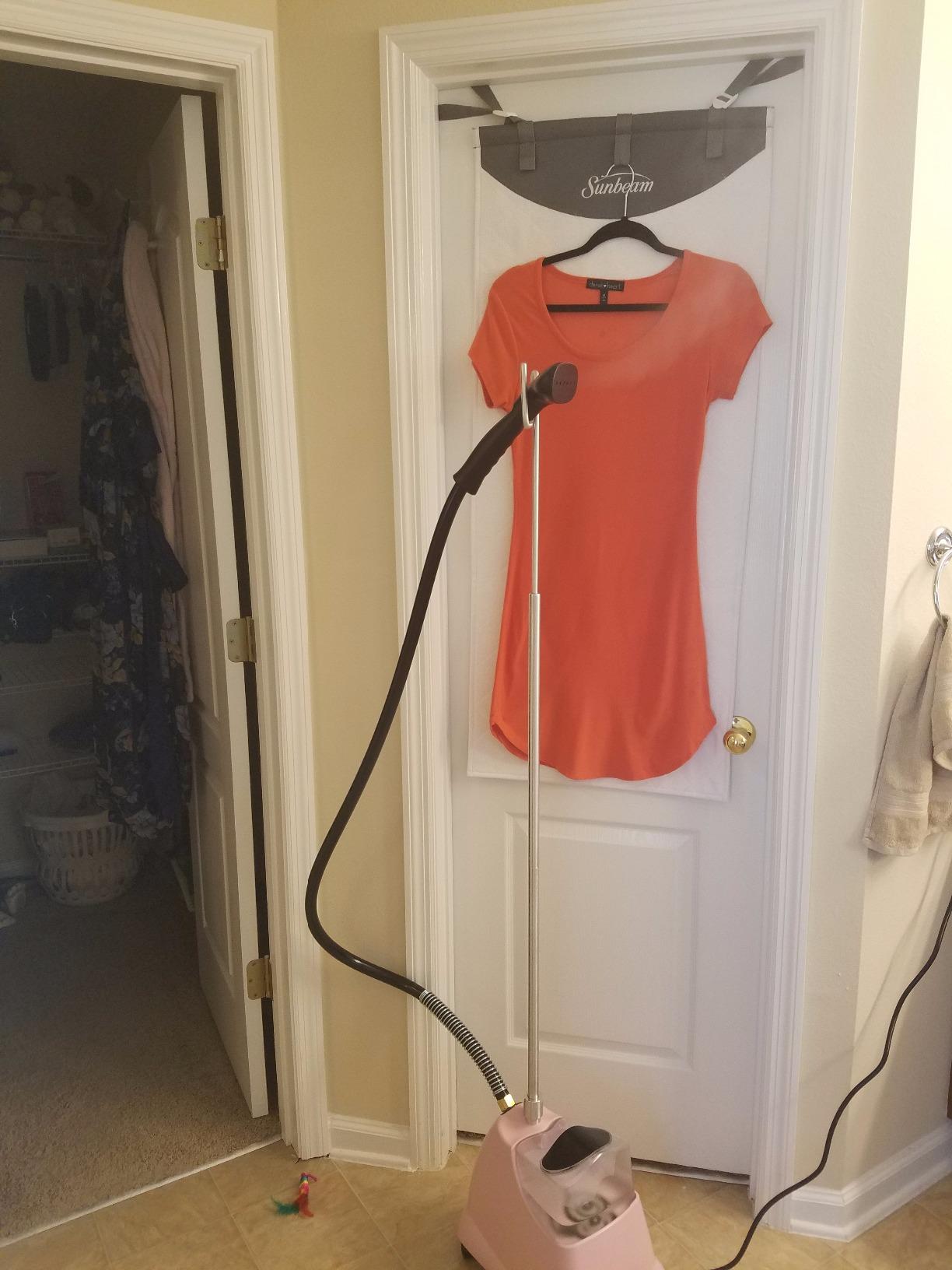 J-2000 Jiffy Garment Steamer with Plastic Steam Head (Pink Series), 120 Volt customer photo 1