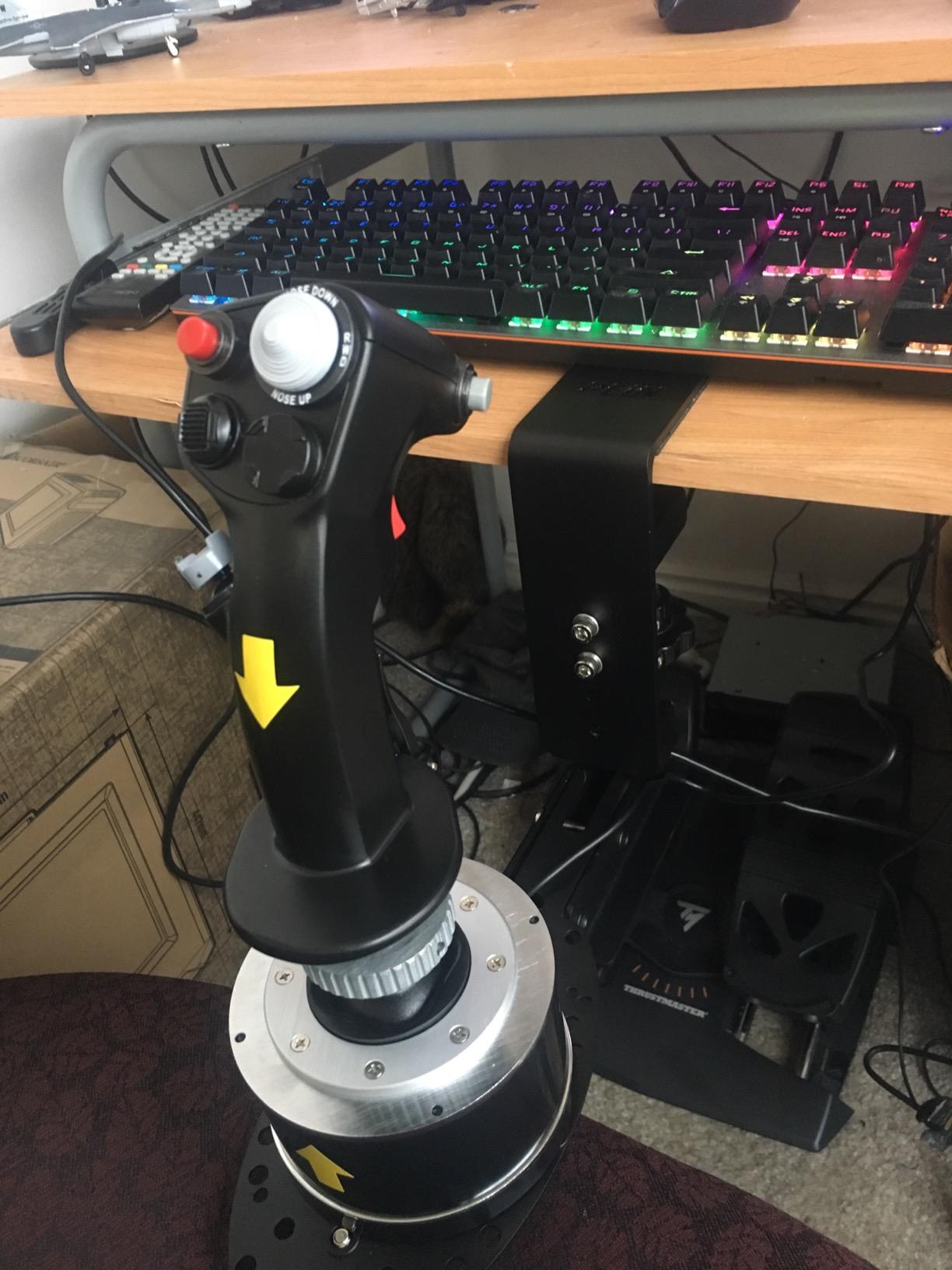 Thrustmaster HOTAS Warthog A-10C replica metal flight stick - PC | Hall-Effect 16-bit, detachable handle, 19 buttons, 3 hat switches, dual trigger, 6+ lb weighted base, T.A.R.G.E.T software customer photo 1