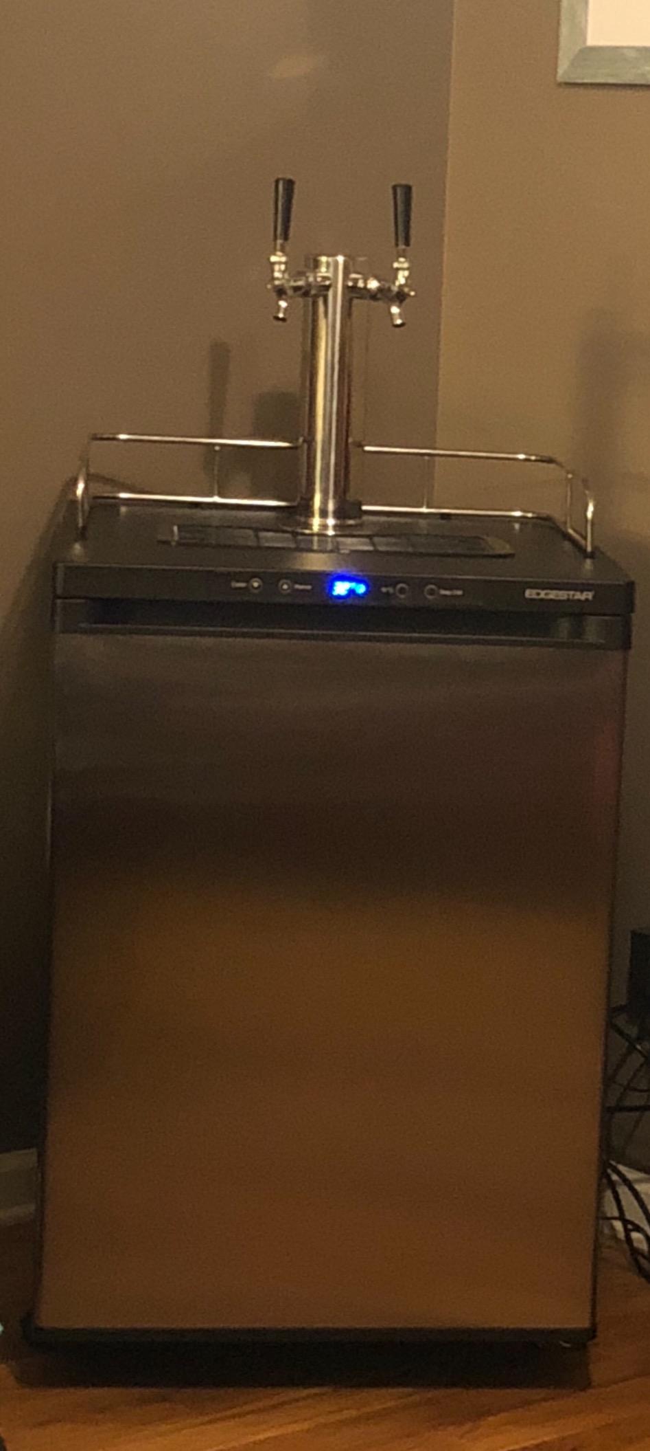 EdgeStar KC3000TWIN Full Size Dual Tap Kegerator with Digital Display - Black customer photo 1