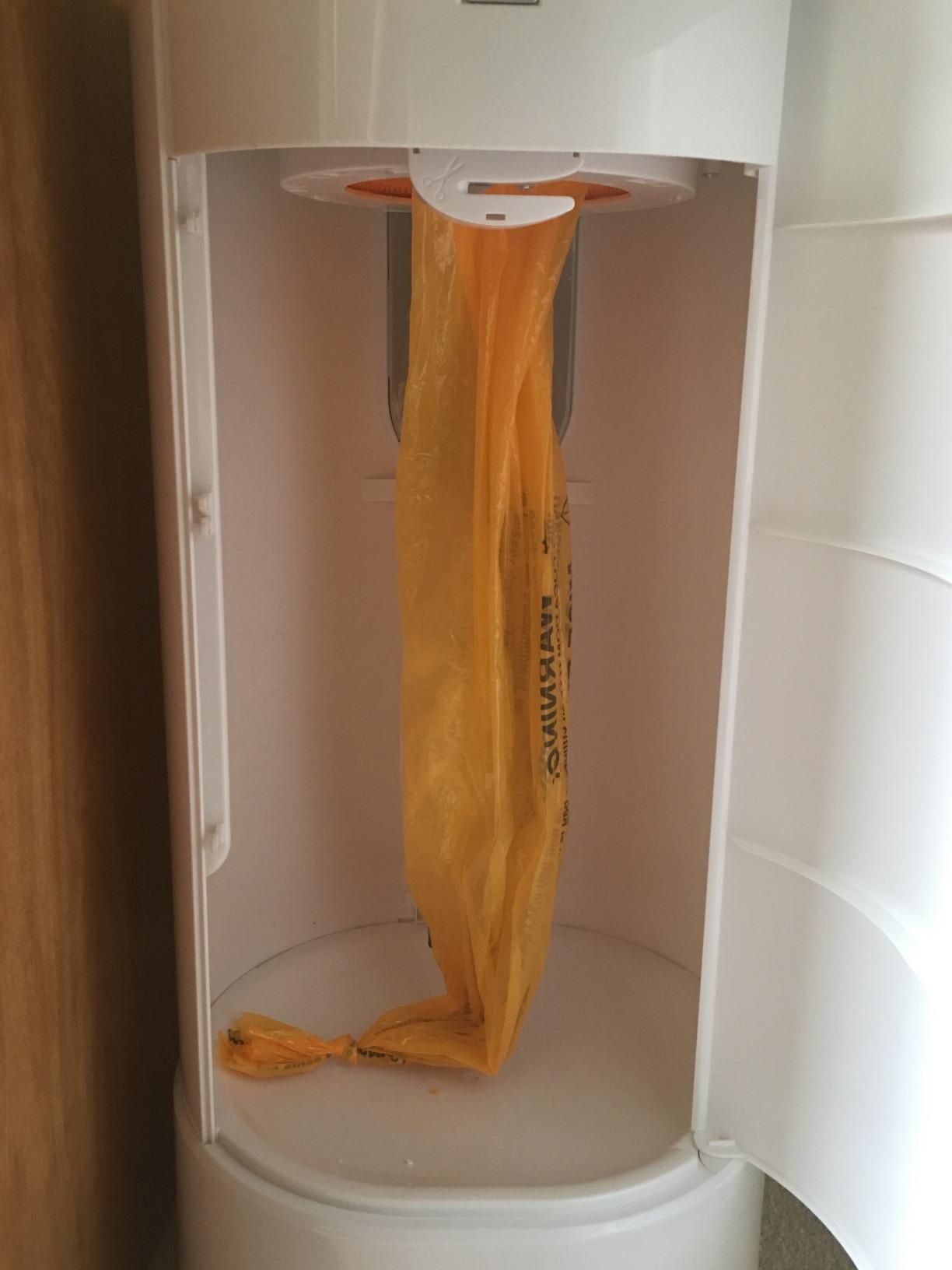 Munchkin STEP Diaper Pail Powered by Arm & Hammer, #1 in Odor Control customer photo 1