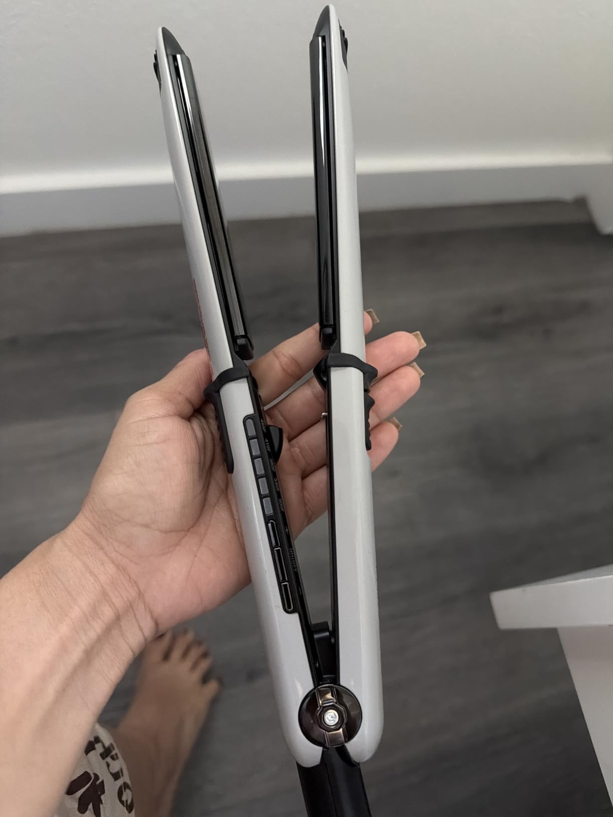 BaBylissPRO Nano Titanium Prima Ionic Hair Straightener - Professional Flat Iron & Curling Iron in One for Stylists, Pro Styling Hair Tool customer photo 1