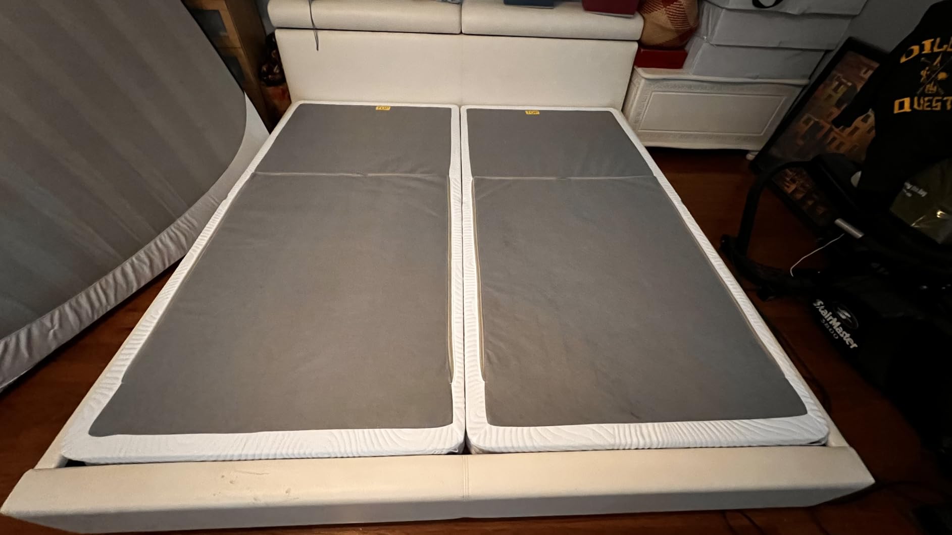 Zinus Jayanna 4 Inch Low Profile BiFold Box Spring / Folding Mattress Foundation / Strong Steel Structure / No Assembly Required, Split King customer photo 2