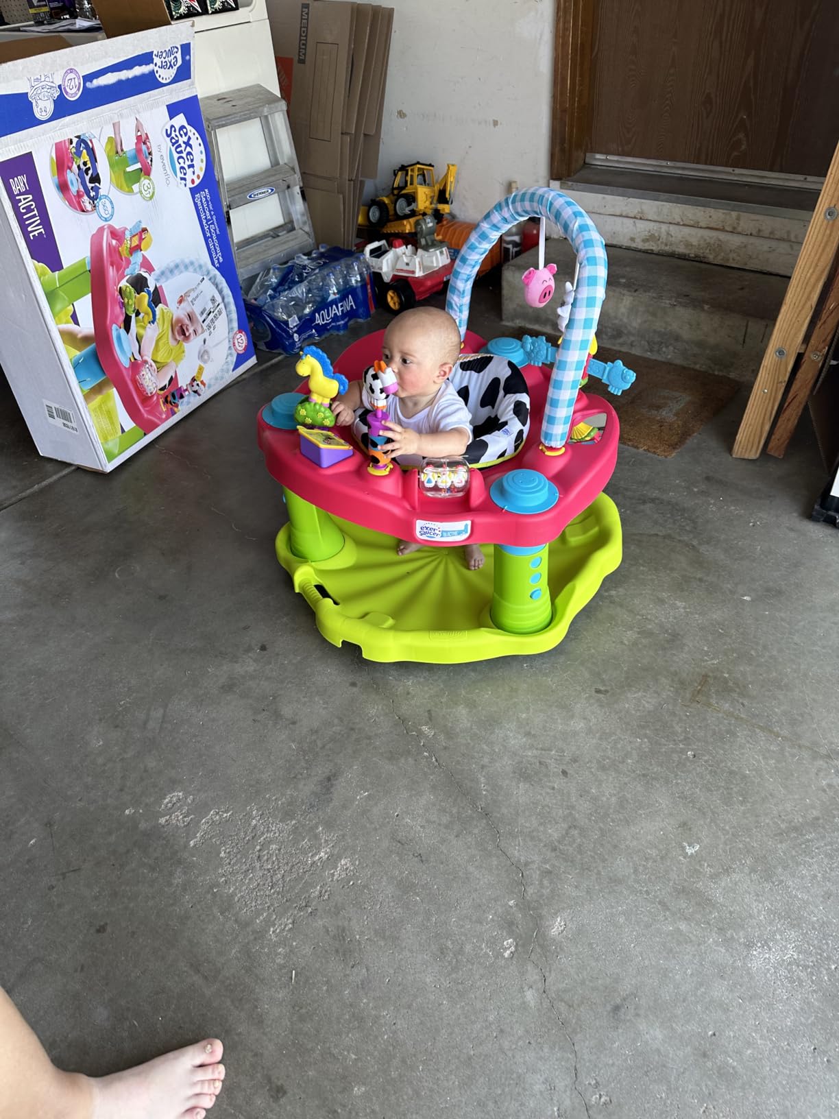 Evenflo Exersaucer Moovin & Groovin Activity Center, 25x30x30 Inch (Pack of 1) customer photo 2