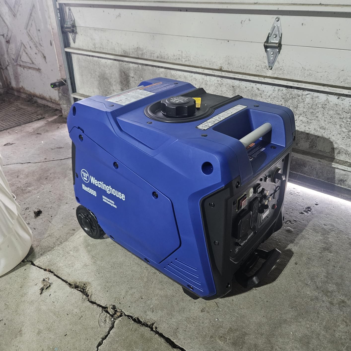 Westinghouse 5000 Peak Watt Super Quiet Portable Inverter Generator, Remote Electric Start with Auto Choke, Wheel & Handle Kit, RV Ready, Gas Powered, Parallel Capable customer photo 2