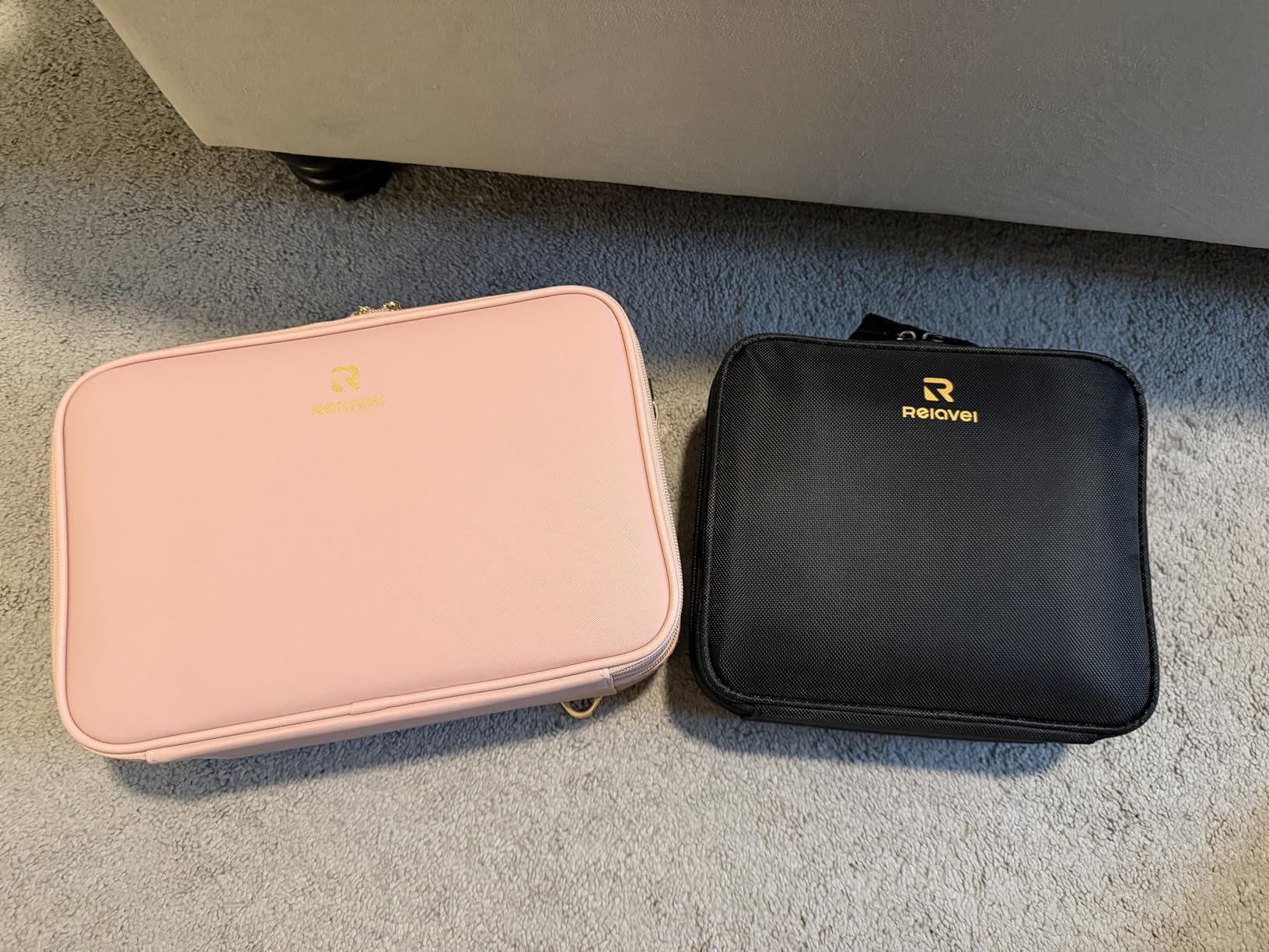 Relavel Travel Makeup Train Case Makeup Cosmetic Case Organizer Portable Artist Storage Bag with Adjustable Dividers for Cosmetics Makeup Brushes Toiletry Jewelry Digital Accessories Black customer photo 2