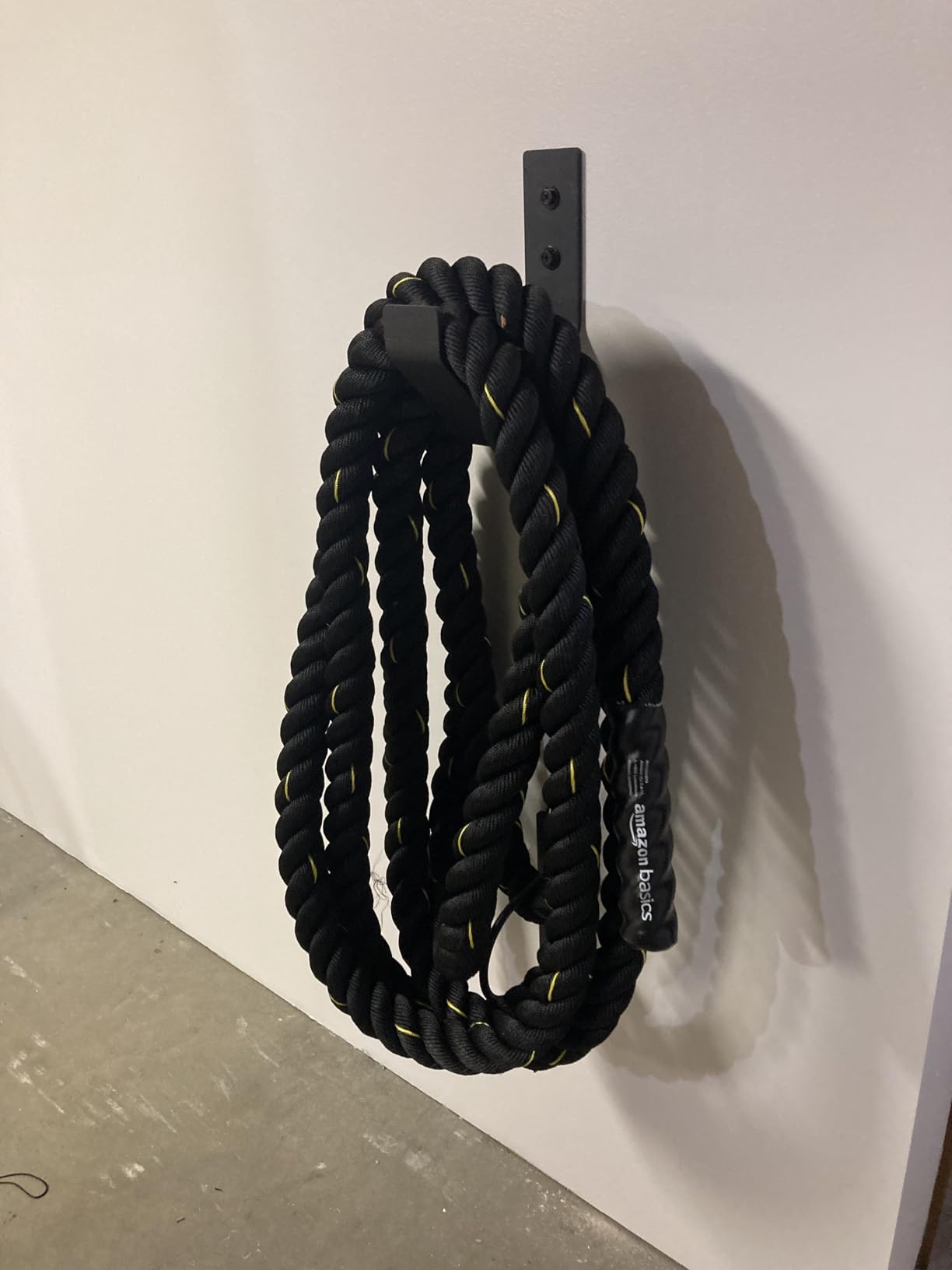 Amazon Basics Battle Rope for Home Gym Workout, Exercise Training Equipment customer photo 1