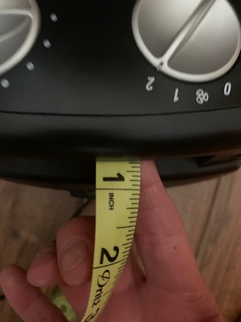 Lasko CD09250 Ceramic Adjustable Thermostat Tabletop or Under-Desk Heater, 9 Inches High, Black customer photo 1