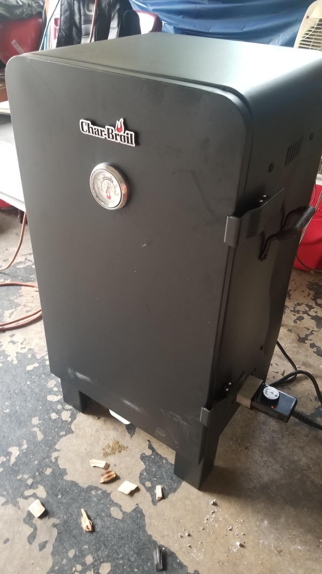 Charbroil Analog Electric Smoker, Black - 18202077 customer photo 2