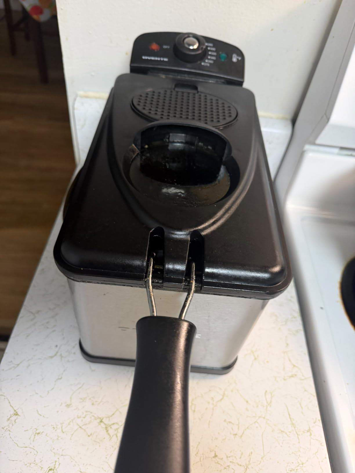 OVENTE Electric Deep Fryer, 2L Capacity, 1500W, Silver FDM2201BR | Lid w/ Viewing Window and Odor Filter, Adjustable Temperature, Removable Frying Basket and Easy to Clean Stainless Steel Body customer photo 2