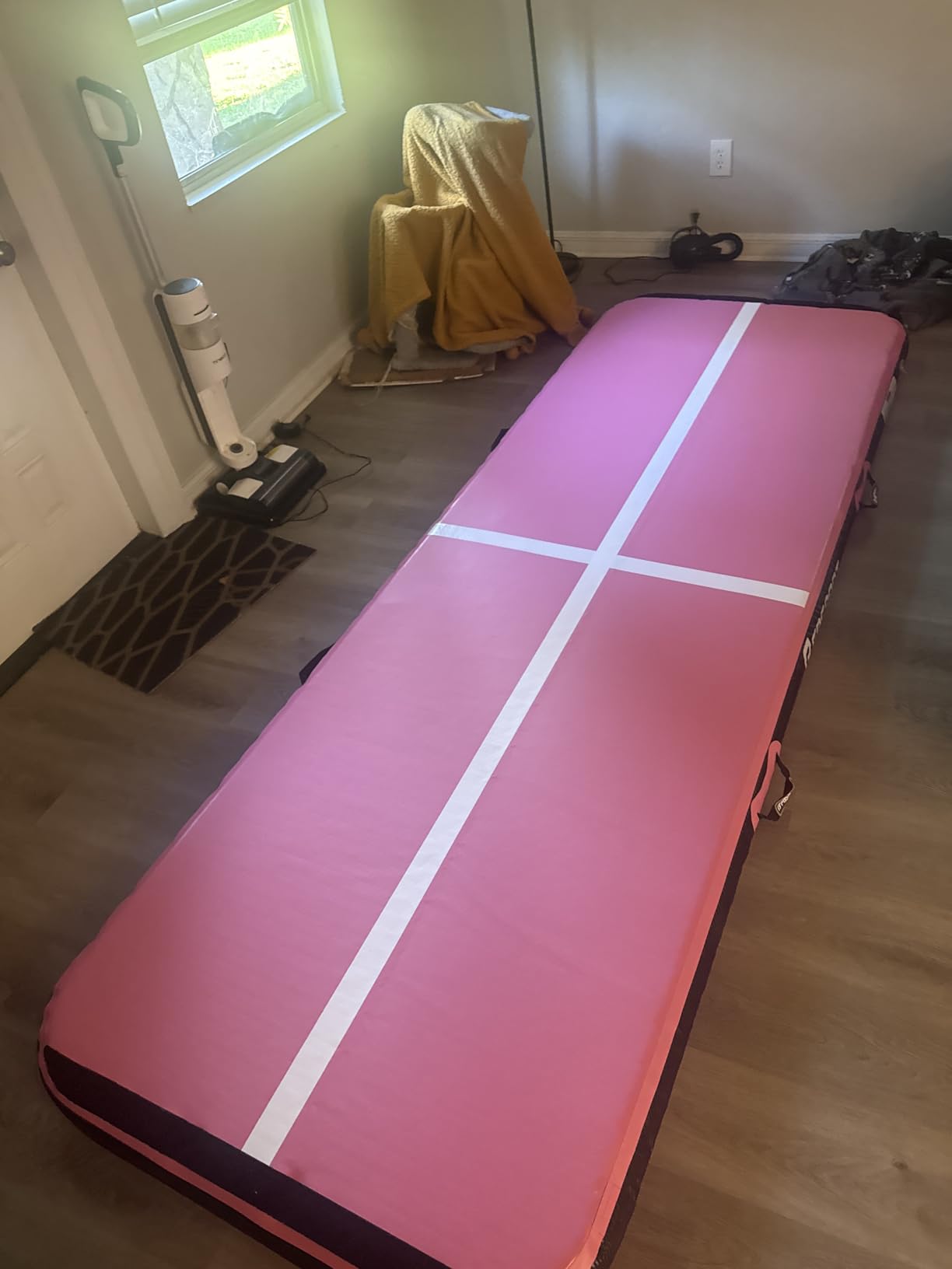 FBSPORT Inflatable Air Gymnastics Mat Training Mats 4/8 inches Thickness Gymnastics Tracks for Home Use/Training/Cheerleading/Yoga/Water with Pump customer photo 2