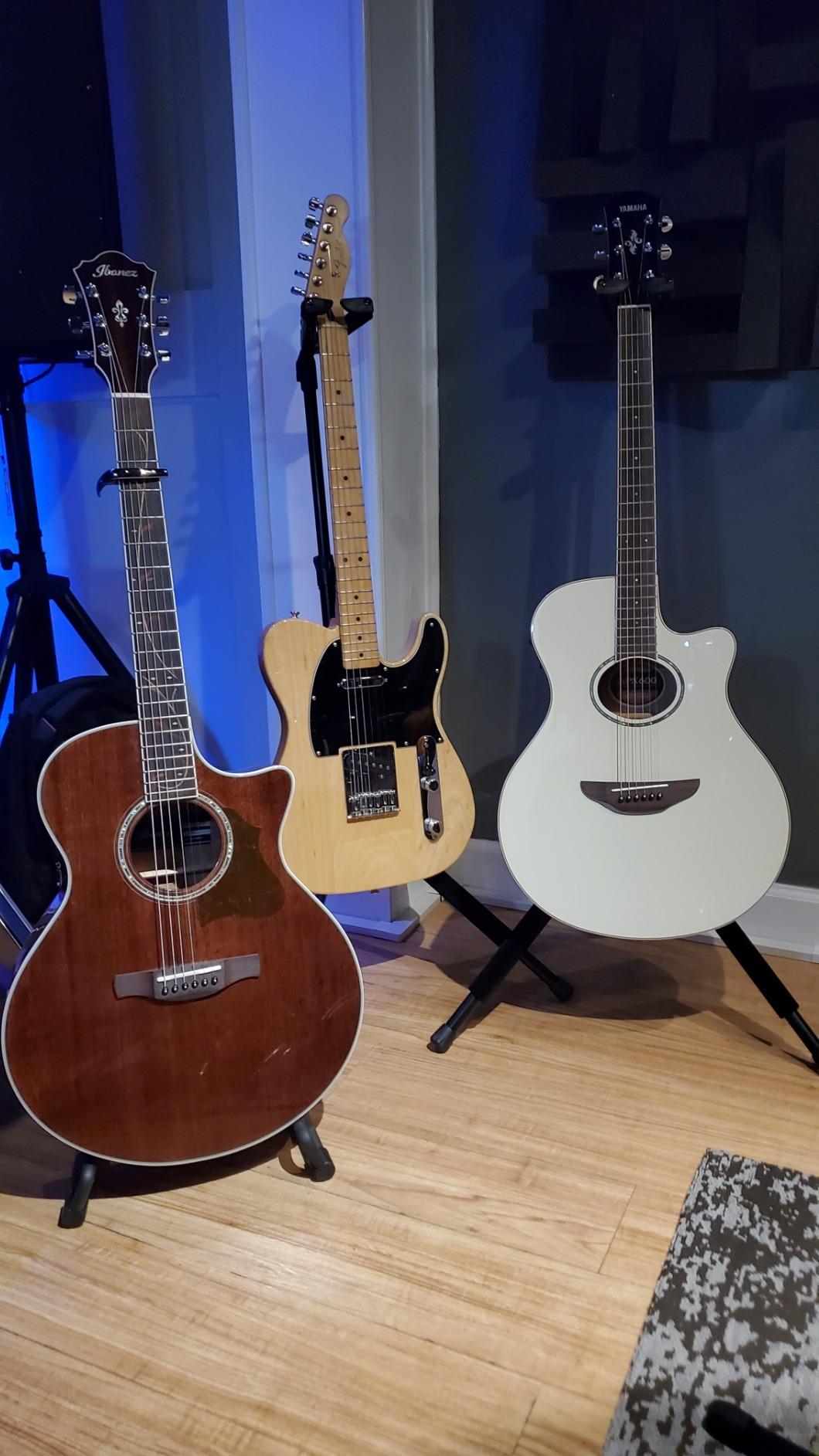 Yamaha APX600 OBB Thin Body Acoustic-Electric Guitar, Oriental Blue Burst customer photo 1