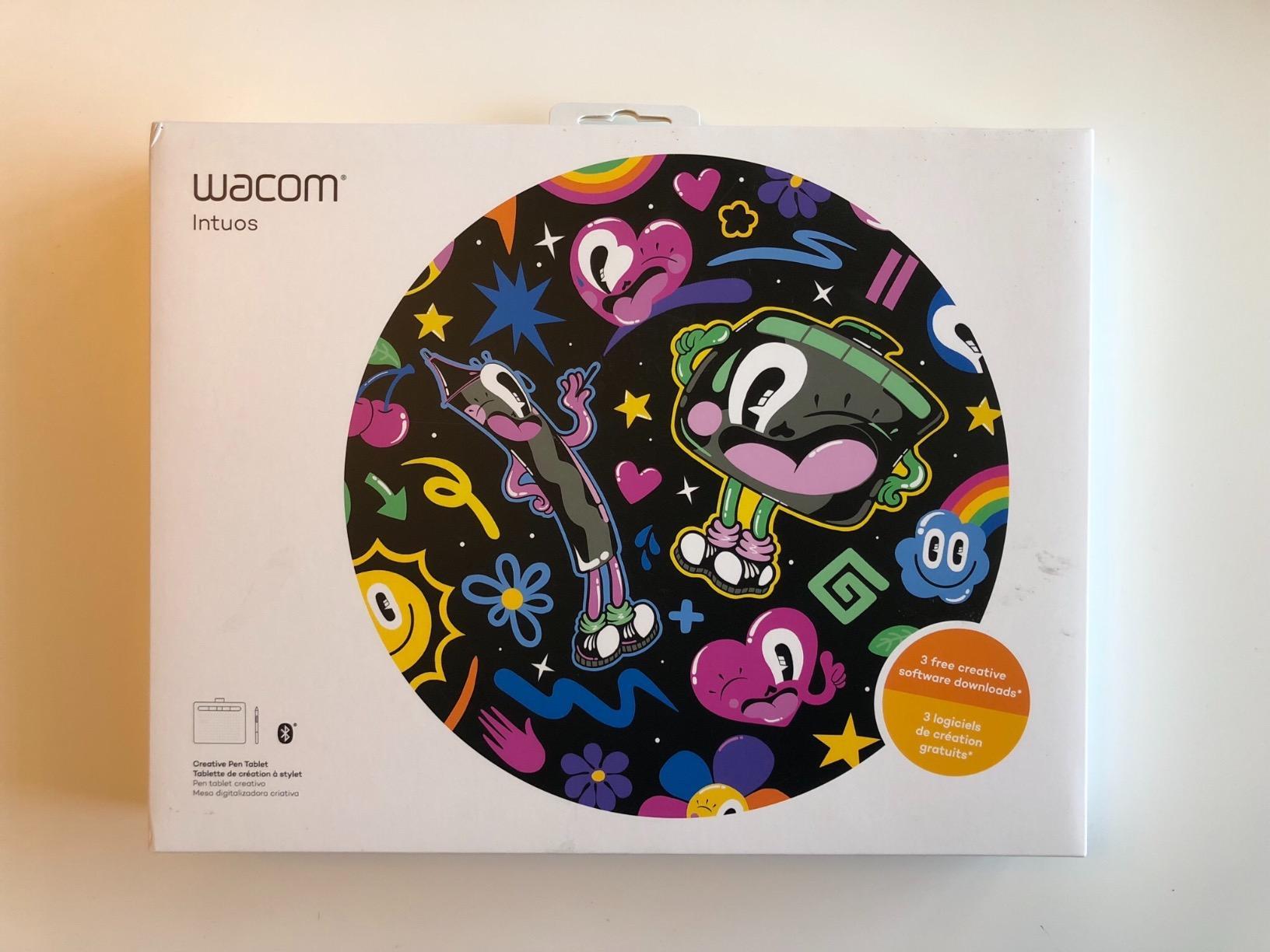 Wacom Intuos Medium, Bluetooth Graphic Drawing Tablet with Pen + Software | Battery-free pen, 4 ExpressKeys, works with Mac, Windows & Chromebook customer photo 1