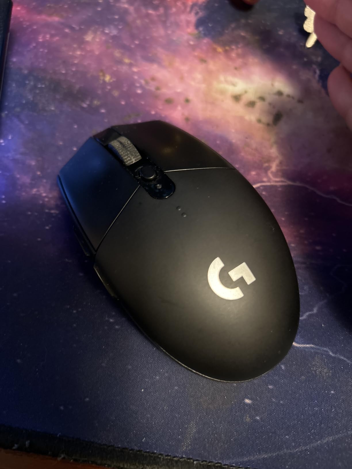 Logitech G305 Lightspeed Wireless Gaming Mouse - Black | 12,000 DPI, Lightweight, 6 Programmable Buttons, 250h Battery, On-Board Memory, Compatible with PC and Mac customer photo 2