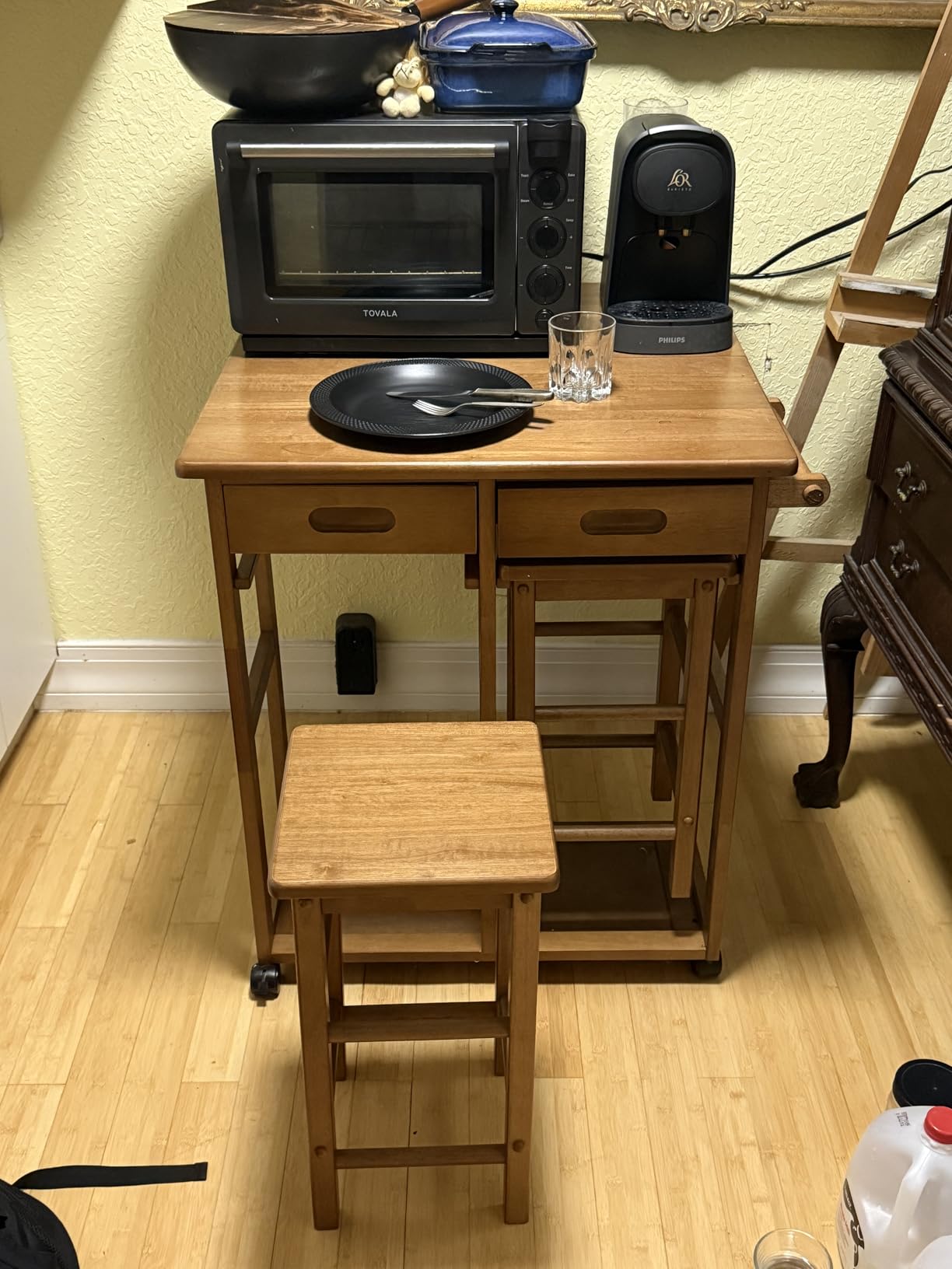 Winsome Suzanne Kitchen Table Set with Stools, Coffee, 33, Mobile Dining Table with Storage for Small Spaces customer photo 1