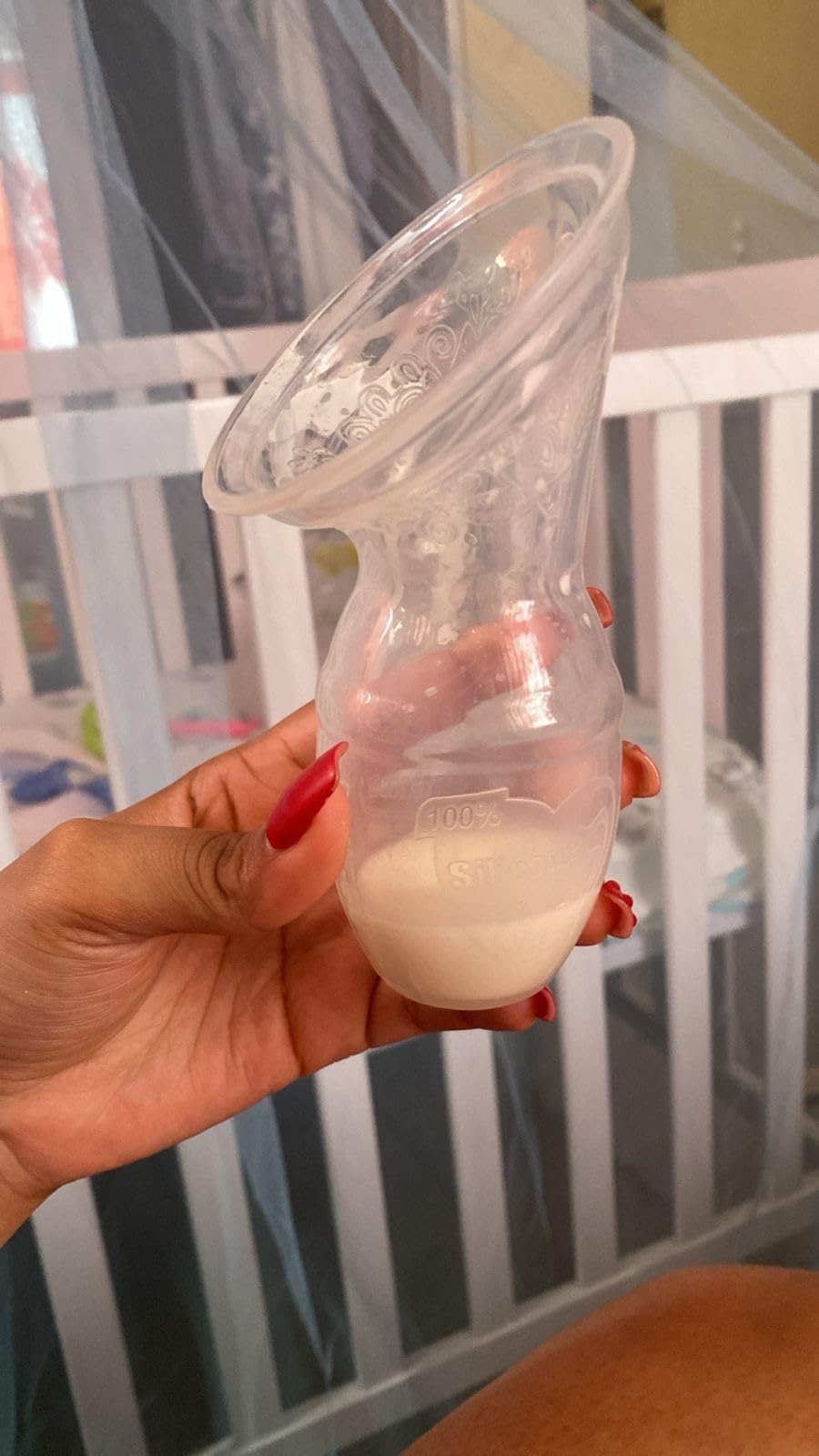 haakaa Manual Breast Pump for Breastfeeding 4oz/100ml | Natural Suction, One-Piece Easy-Clean Design, Quiet & Cord-Free, Premium Silicone, Portable, BPA/PVC/Phthalate-Free customer photo 2