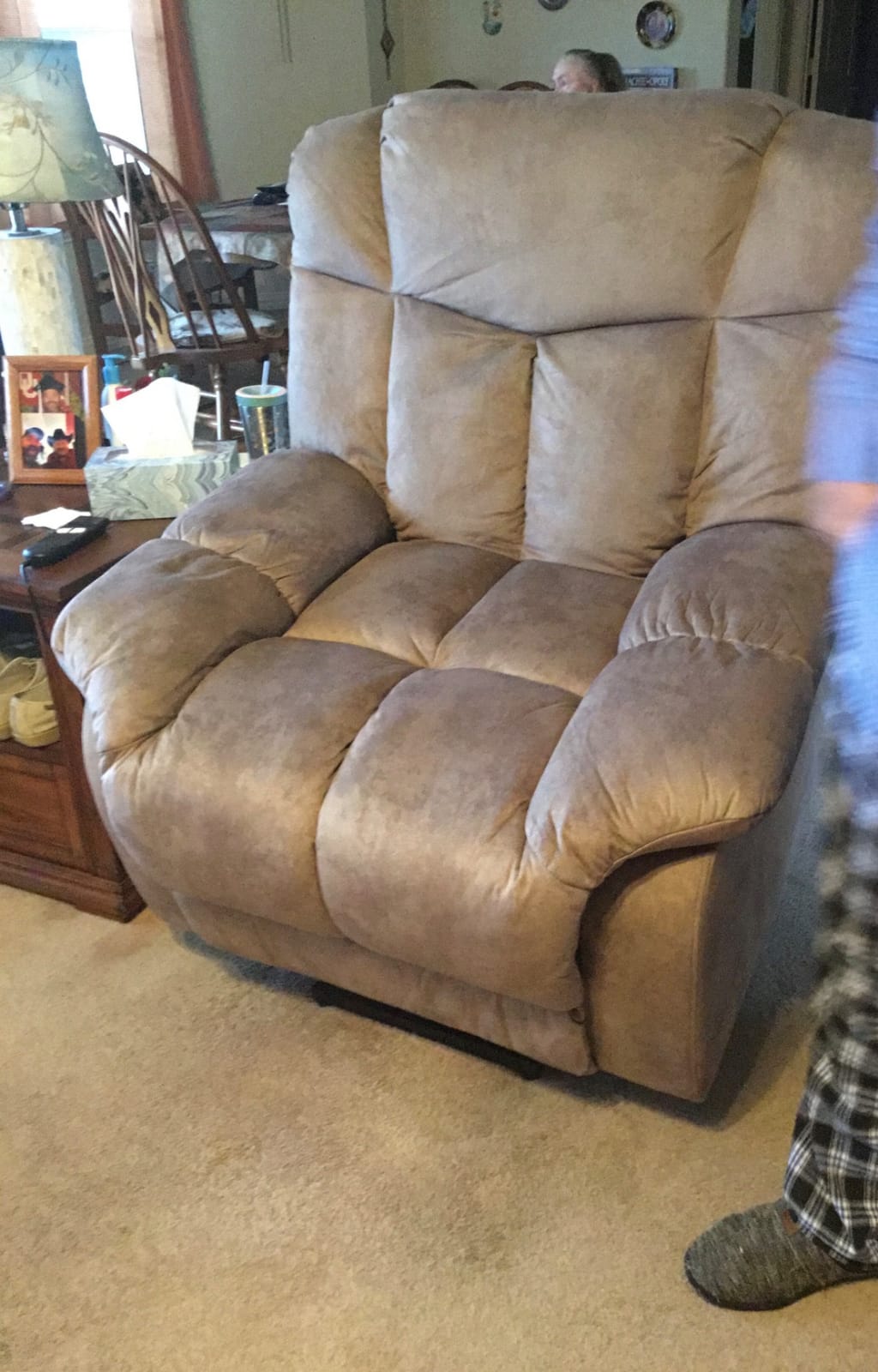 CANMOV Power Lift Electric Recliner Chair for Elderly - Heavy Duty and Safety Motion Reclining Mechanism - Antiskid Fabric Sofa for Living Room, Chocolate customer photo 1