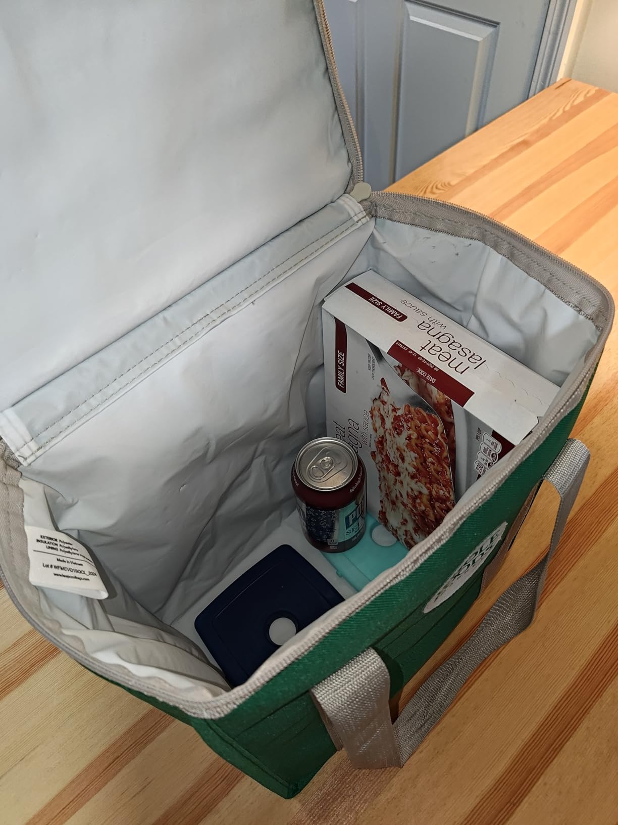 Whole Foods Market Insulated Cooler Bag customer photo 1