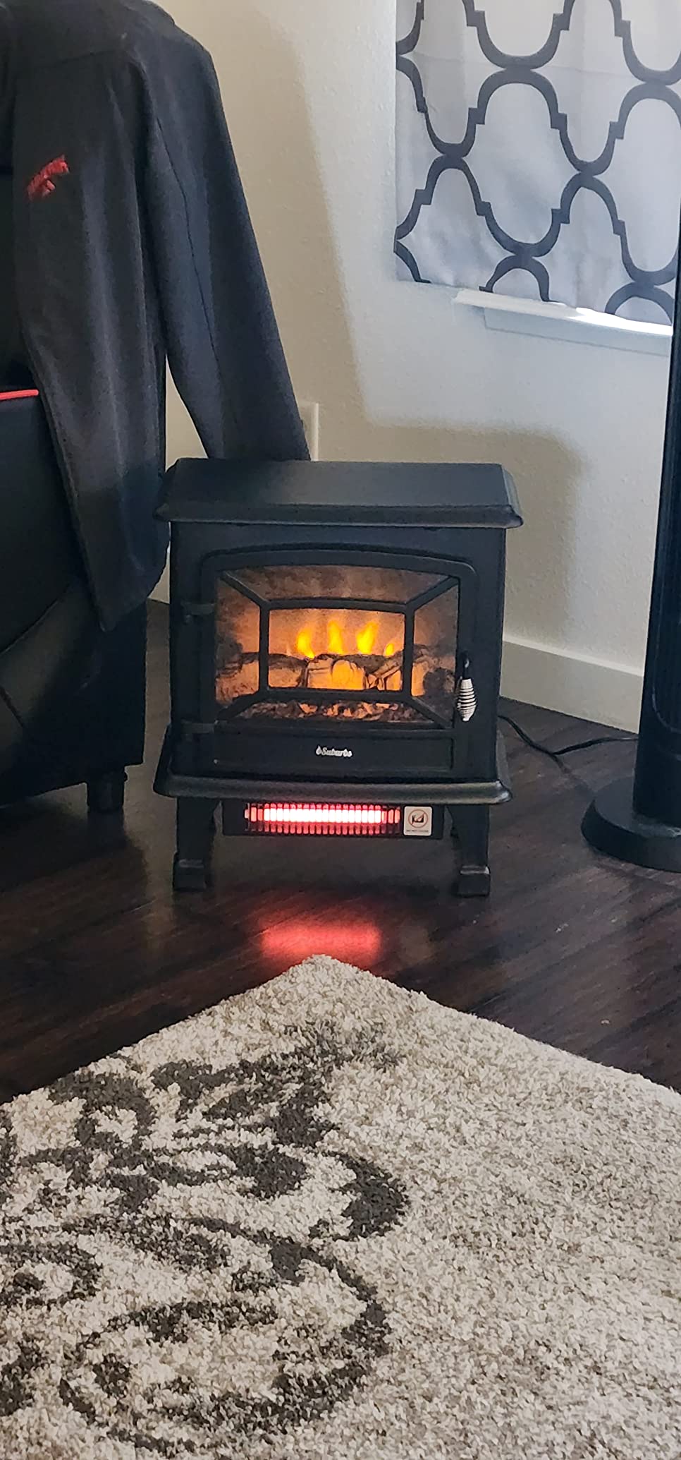 TURBRO Suburbs TS20 Electric Fireplace Heater, Freestanding Fireplace Stove with Realistic Dancing Flame Effect - CSA Certified - Overheating Safety Protection - Easy to Assemble - 20