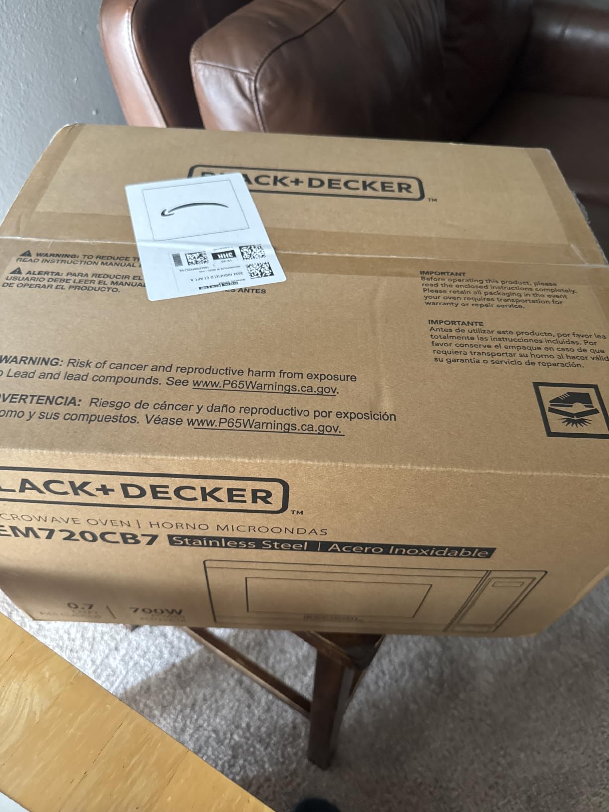BLACK+DECKER Countertop Microwave Oven, 0.7 Cu.Ft, 700W, Stainless Steel | Digital Controls, Push-Button Door, Child Safety Lock, Removable Turntable customer photo 2