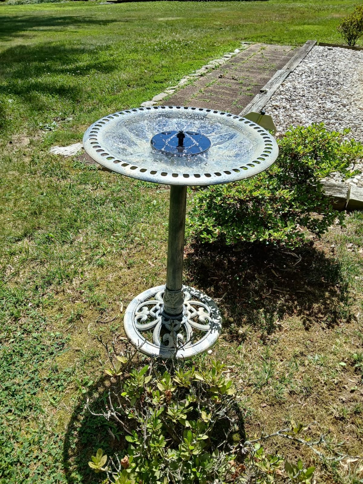 VIVOHOME Bird Bath with Solar Fountain for Outside, Pedestal, Green | Solar-Powered Pump, Weather-Resistant Polyresin, 20-Inch Bowl, for Outdoor/Garden, Bird-Friendly, Easy to Clean customer photo 1