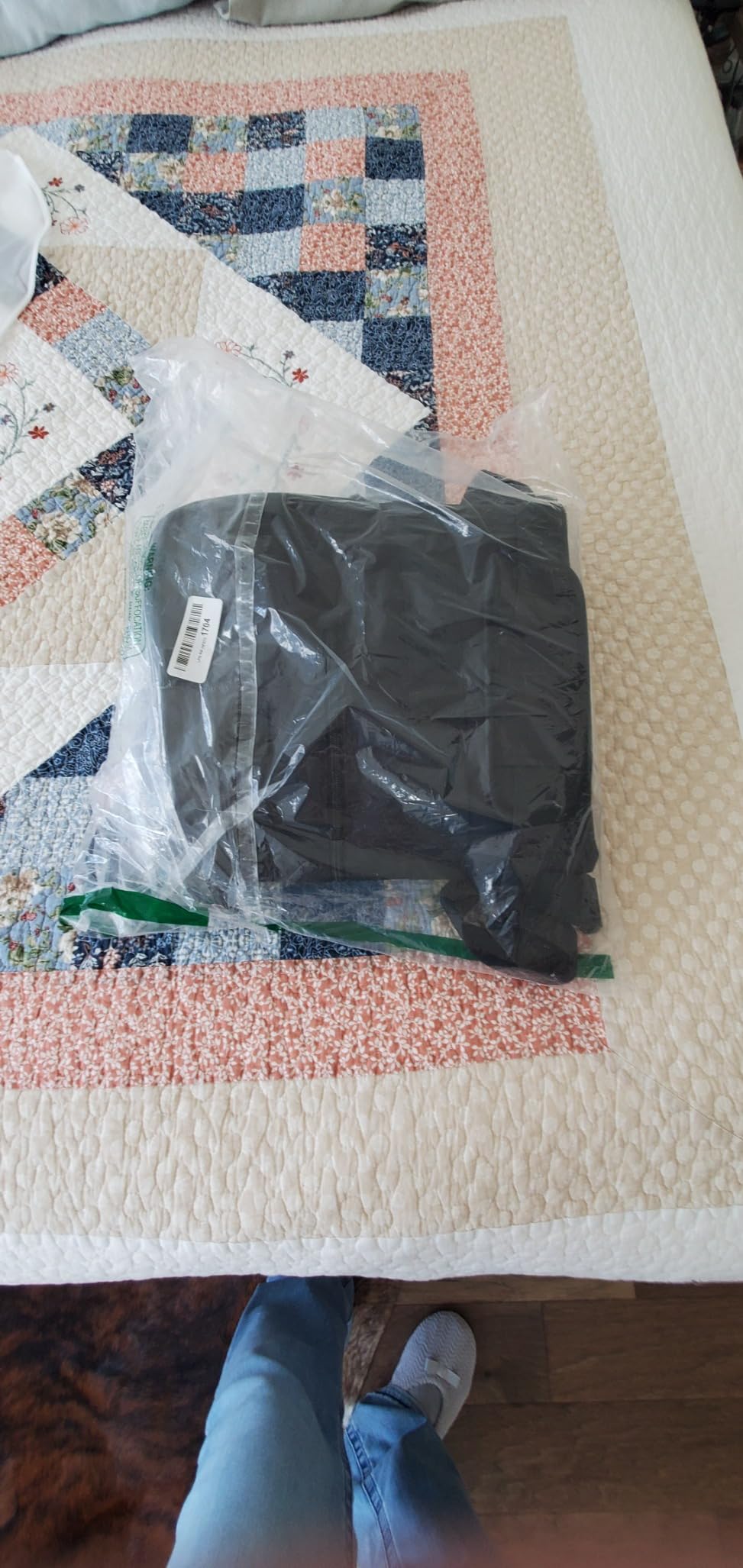 MATEIN Garment Bag for Travel, Large Carry on Garment Bags for Business | Waterproof, Hanging Suit Luggage Bag, For Men Women, Wrinkle Free Suitcase, Cover for Shirts Dresses Coats, Strap, Black customer photo 2