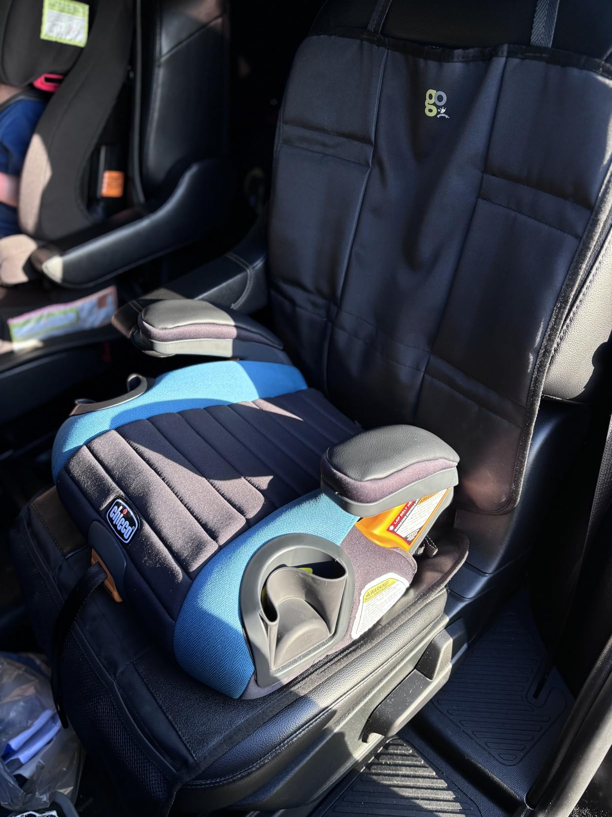 Chicco GoFit Plus Backless Booster Car Seat with Latch, 40-110 lbs | Stream/Blue, ErgoBoost contoured seat, quick-release LATCH, washable pad, 2 cup holders, booster seat for ages 4+ customer photo 1