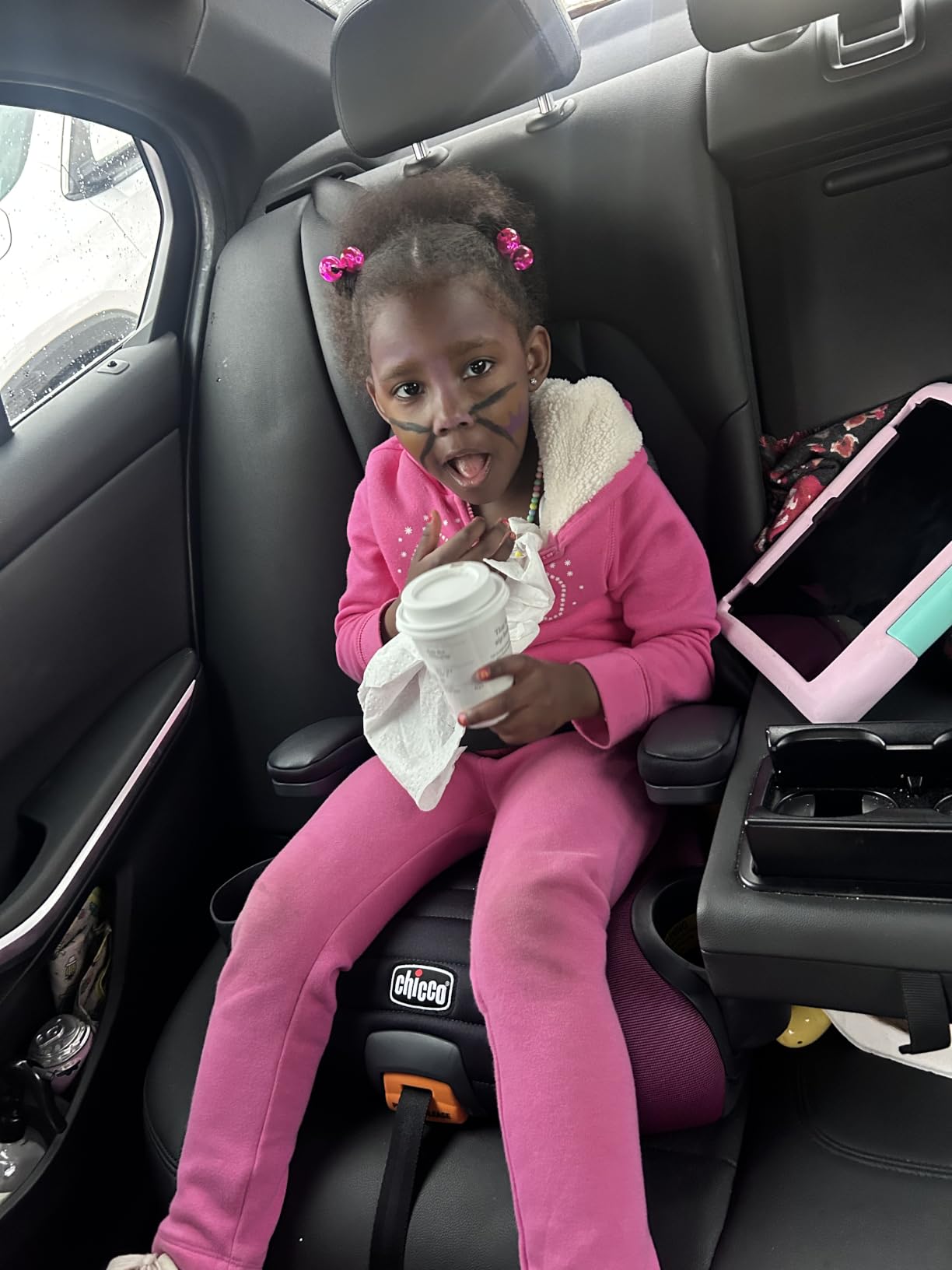 Chicco GoFit Plus Backless Booster Car Seat with Latch, 40-110 lbs | Stream/Blue, ErgoBoost contoured seat, quick-release LATCH, washable pad, 2 cup holders, booster seat for ages 4+ customer photo 2