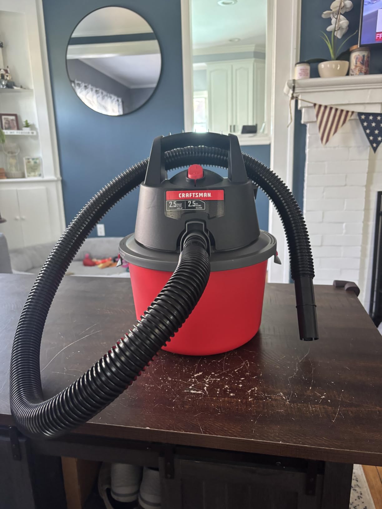 CRAFTSMAN CMXEVBE17250 2.5 Gallon 2.5 Peak HP Wet Dry Shop Vacuum customer photo 1