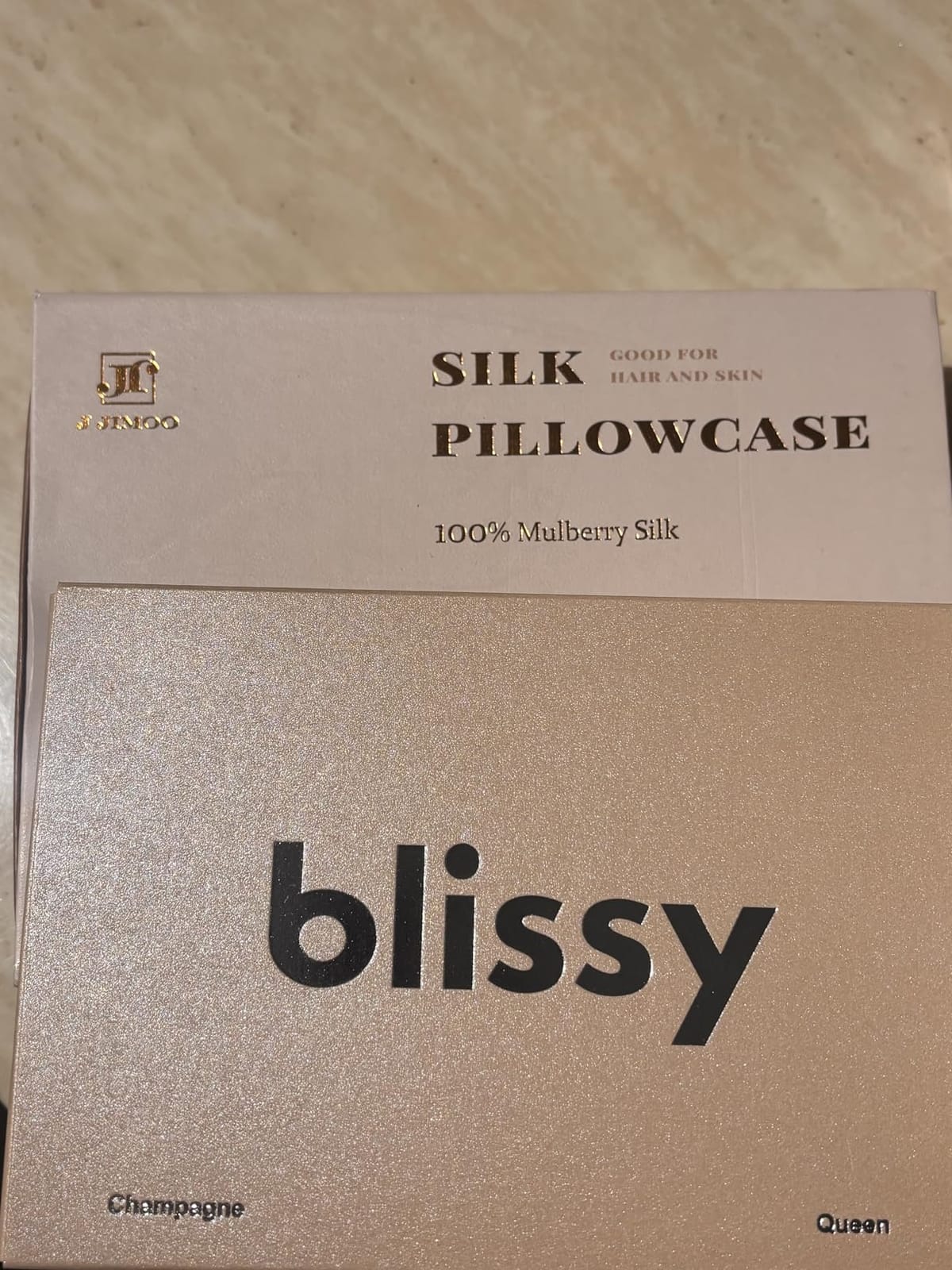100% Mulberry Silk Pillowcase for Hair and Skin, 22 Momme Pure Natural Silk Pillow Case Both Sided with Zipper, Pillow Cover for Women Mom Men (White, Standard 20''x26'', 1 Pack) customer photo 2