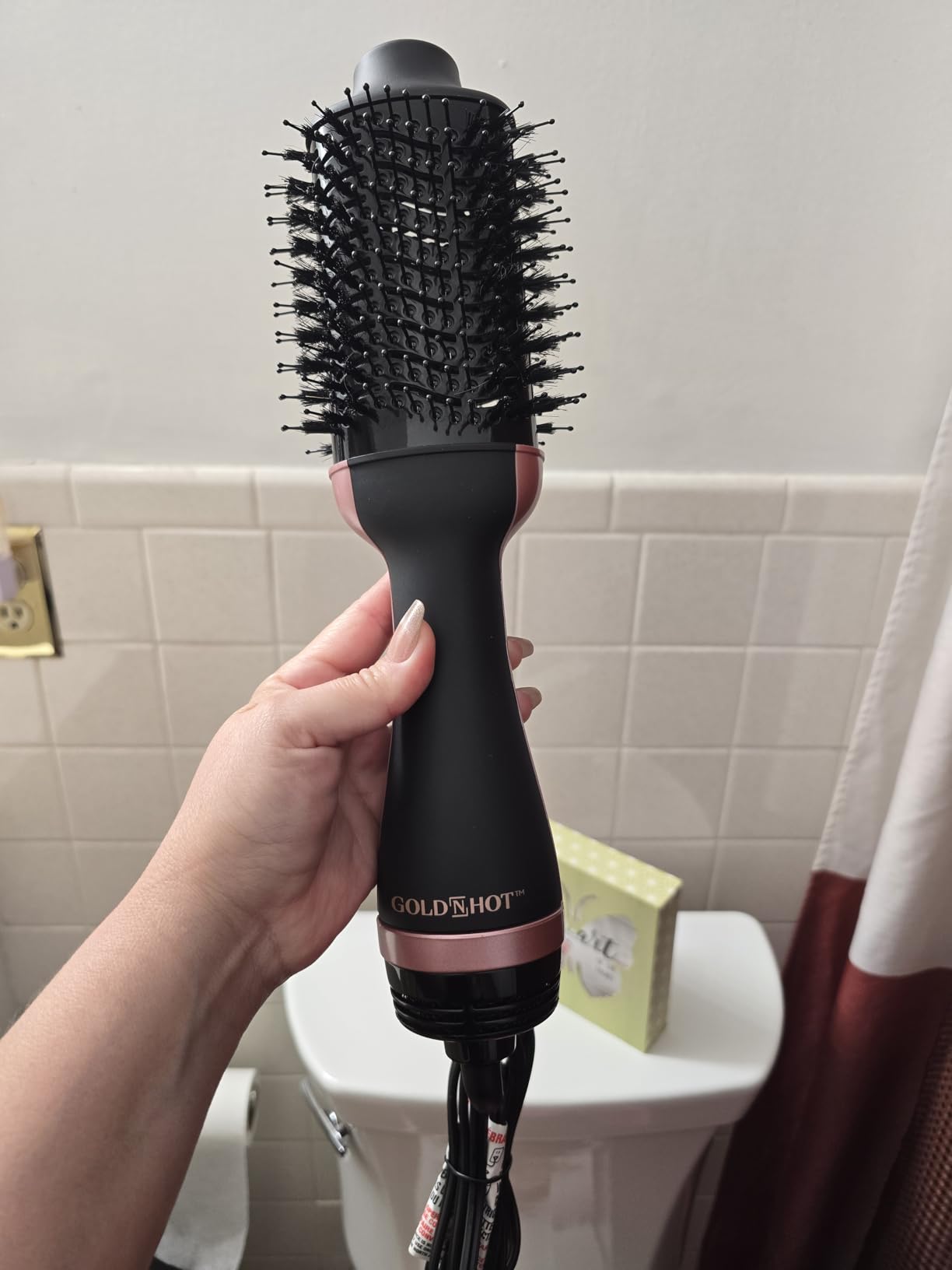 Gold N Hot Professional One-Step Hair Dryer & Volumizer Hot Air Brush, Black customer photo 2