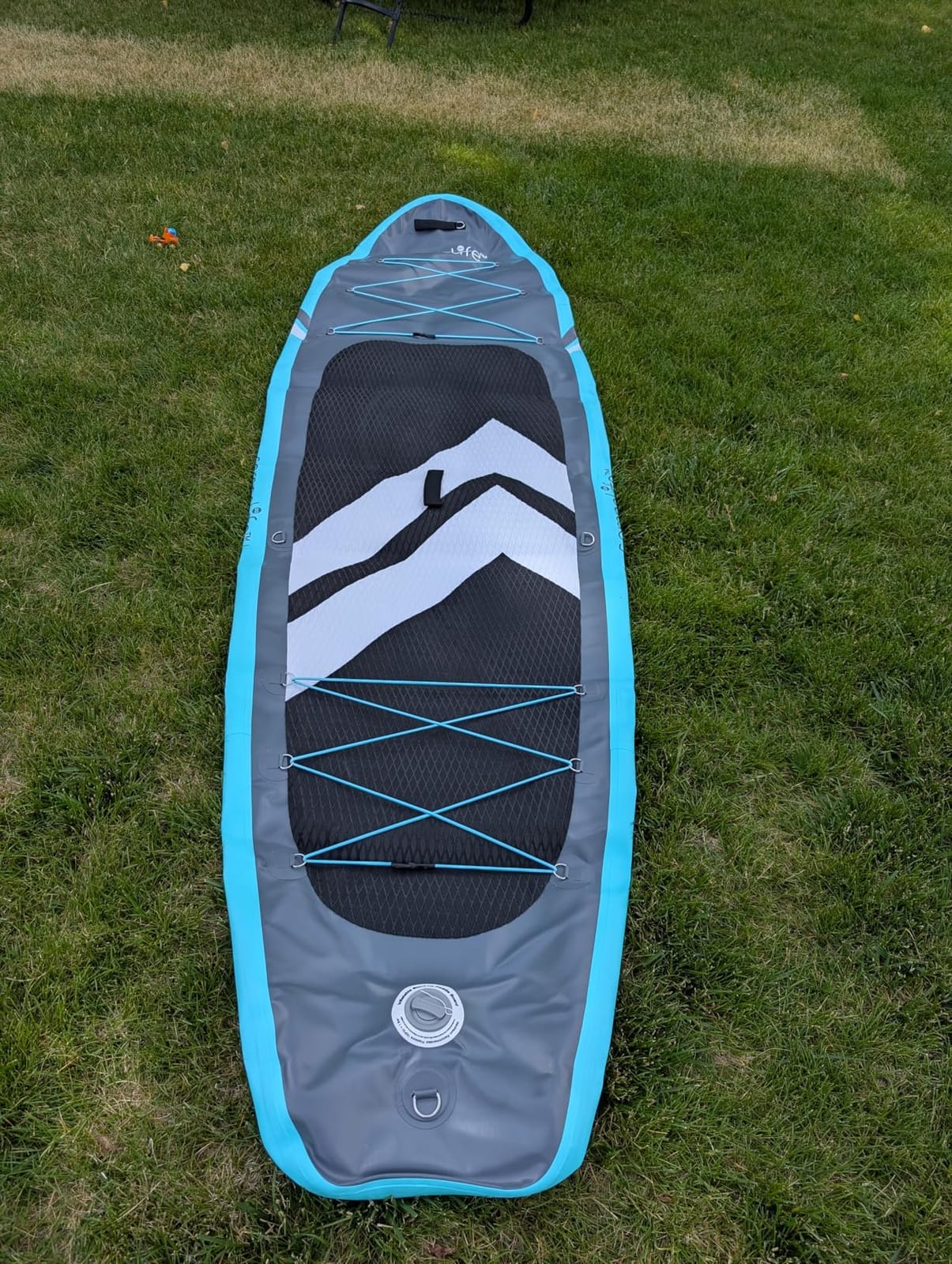 SereneLife 10'6'' Inflatable Stand Up Paddle Board with Premium SUP Accessories - 32'' Wide Stable Design with Non-Slip EVA Deck Pad, for Youth and Adults, 350 lbs. Capacity customer photo 2