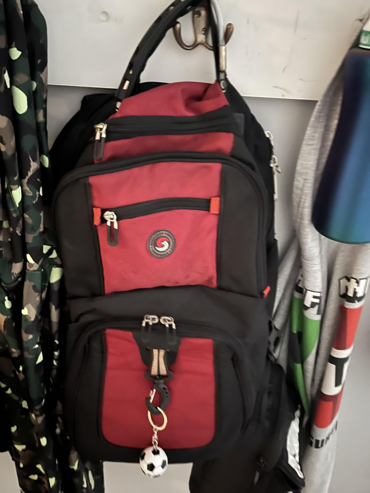SHRRADOO Extra Large Travel Laptop Backpack for Men, Fit 17 Inch Laptops, with Combination Lock, Carry On Flight Approved customer photo 1