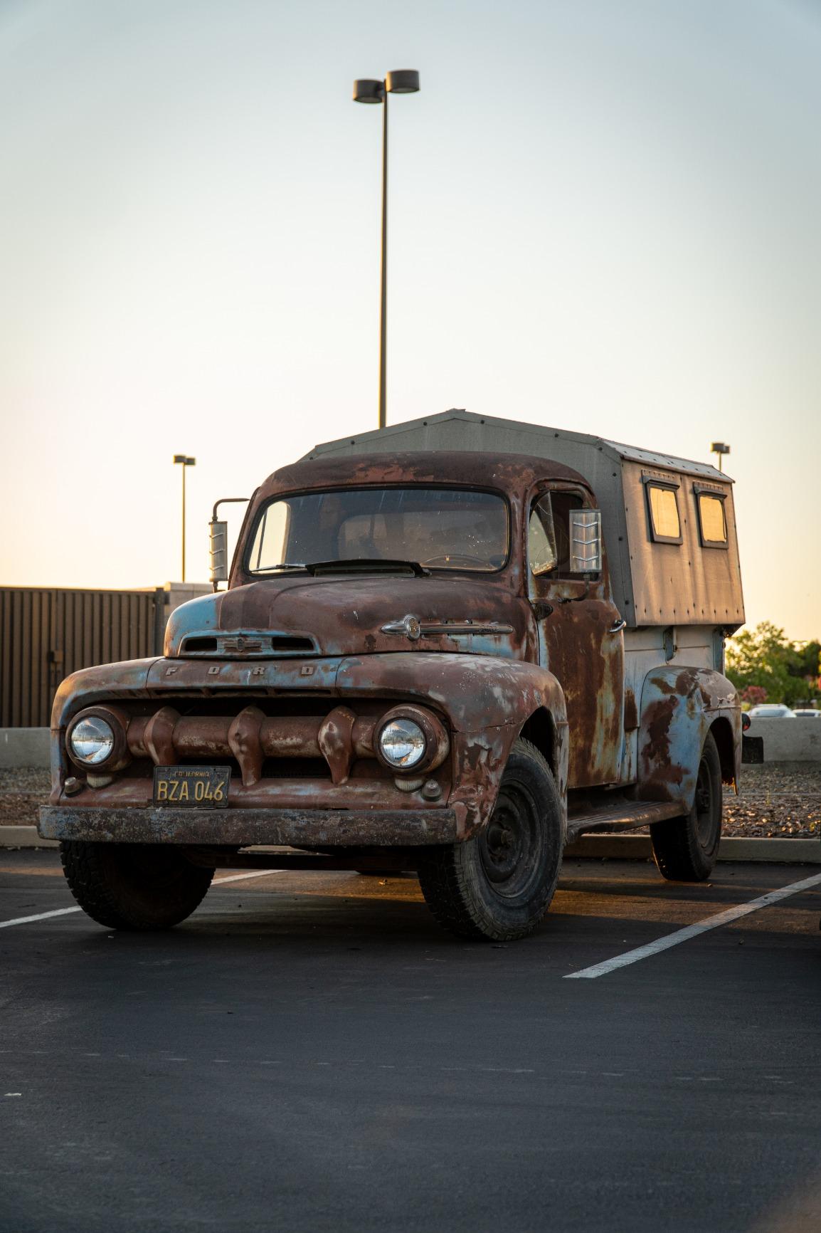 Sony Alpha A6100 Mirrorless Camera with 16-50mm Zoom Lens, Black (ILCE6100L/B) | 16-50mm Zoom, (ILCE6100 B) customer photo 1