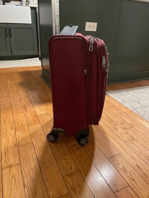 Travelpro Platinum Elite Carry-On Luggage Spinner, True Navy, 21-Inch | Expandable Softside With USB Port, Built-In Suiter, 8 Wheels & TSA-Approved Lock for Travelers customer photo 1