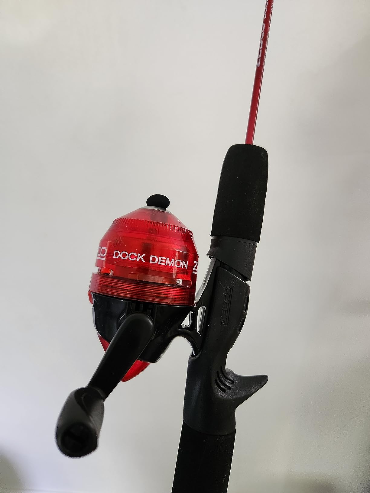 Zebco Dock Demon Spinning Reel or Spincast Reel and Fishing Rod Combo, 30-Inch Durable Fiberglass Rod, QuickSet Anti-Reverse Fishing Reel customer photo 2