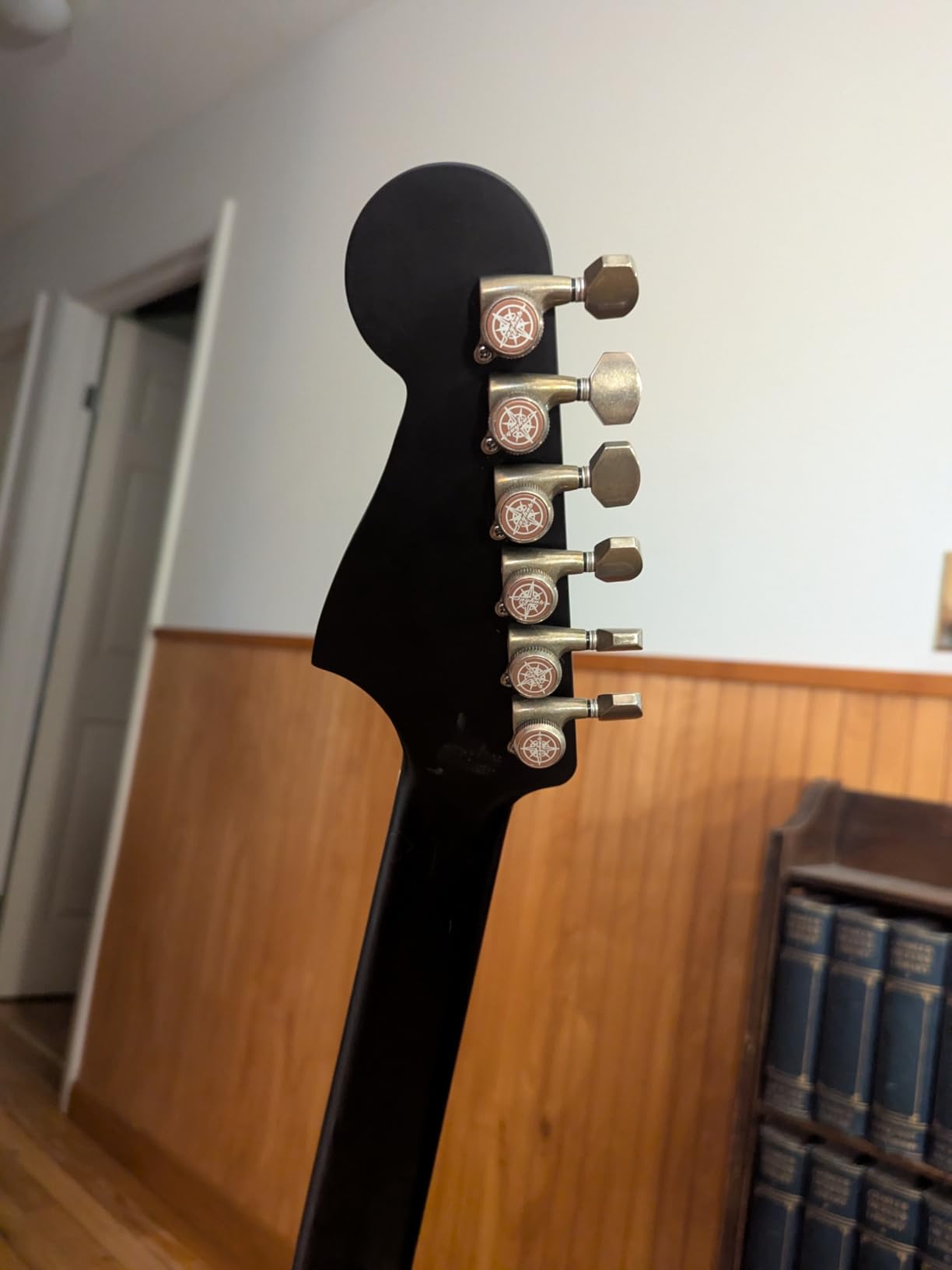 Fender California Debut Redondo Series Beginner Acoustic Guitar, Sunburst customer photo 2
