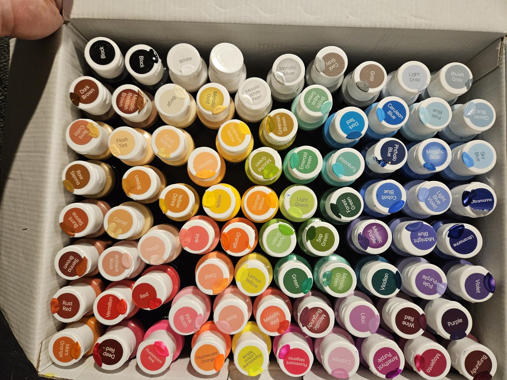 Shuttle Art Acrylic Paint, 36 Colors Acrylic Paint Set with Brushes & Palette, 2oz/60ml Bottles, Rich Pigments Non-toxic for Artists Kids & Adults, Painting on Canvas Rocks Ceramic Wood customer photo 1