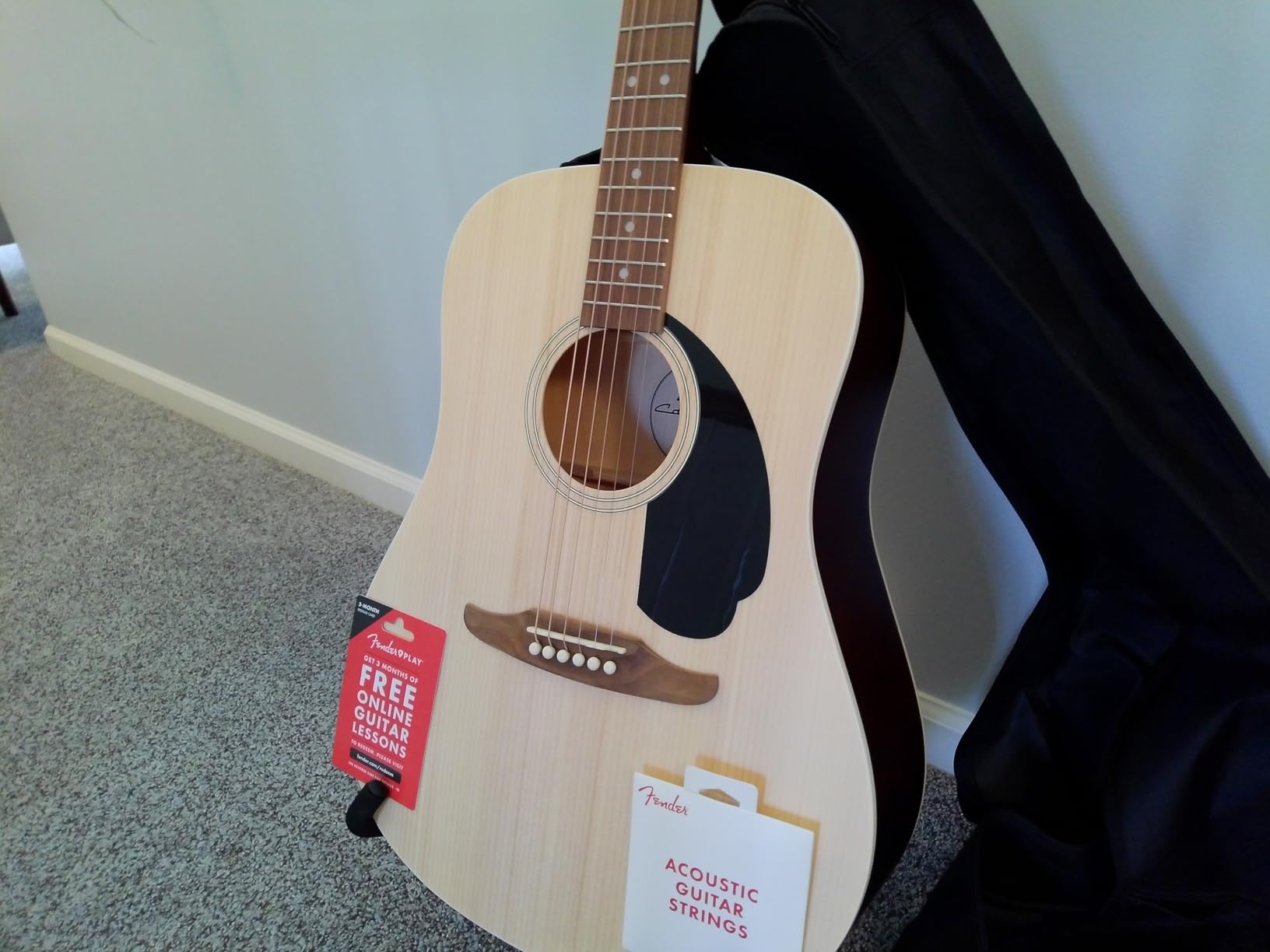 Fender California Debut Redondo Series Acoustic Guitar Starter Kit, Natural customer photo 2
