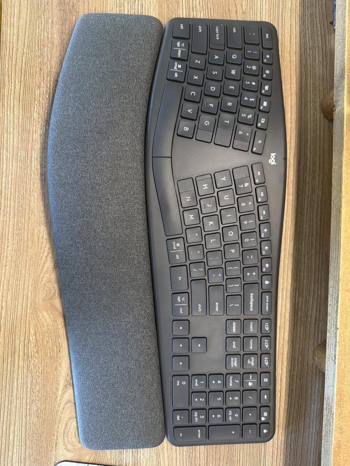 Logitech Ergo K860 Wireless Ergonomic Split Keyboard with Wrist Rest customer photo 1